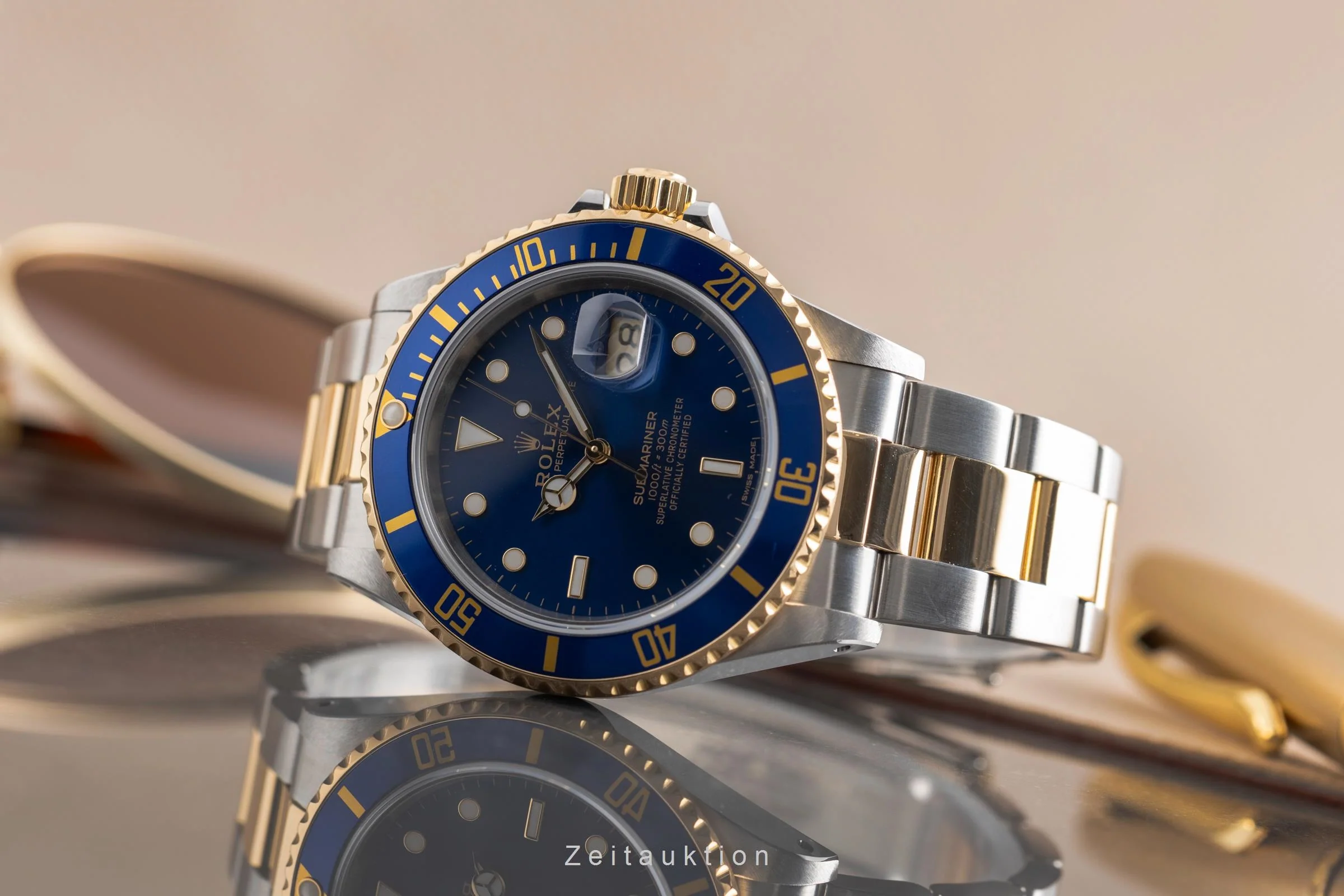 Rolex Submariner steel / gold automatic men's watch 16803  [2502540] - Image 3