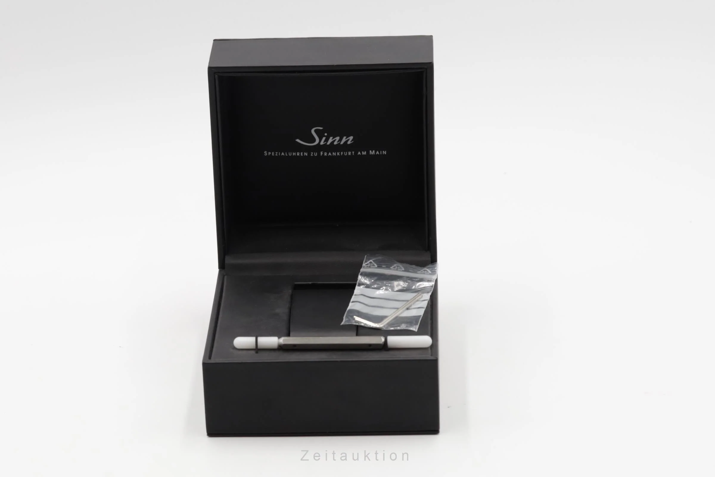 Sinn 104ST steel automatic men's watch 104.010 LP: 1790EUR  [2507155] - Image 9