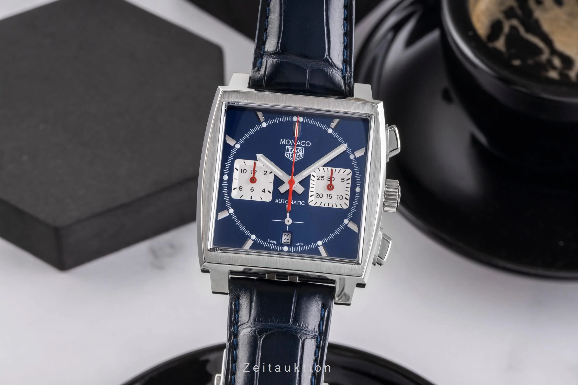 Tag Heuer Monaco chronograph steel automatic men's watch CBL2111 LP: 7600EUR  [2504833] - Image 2