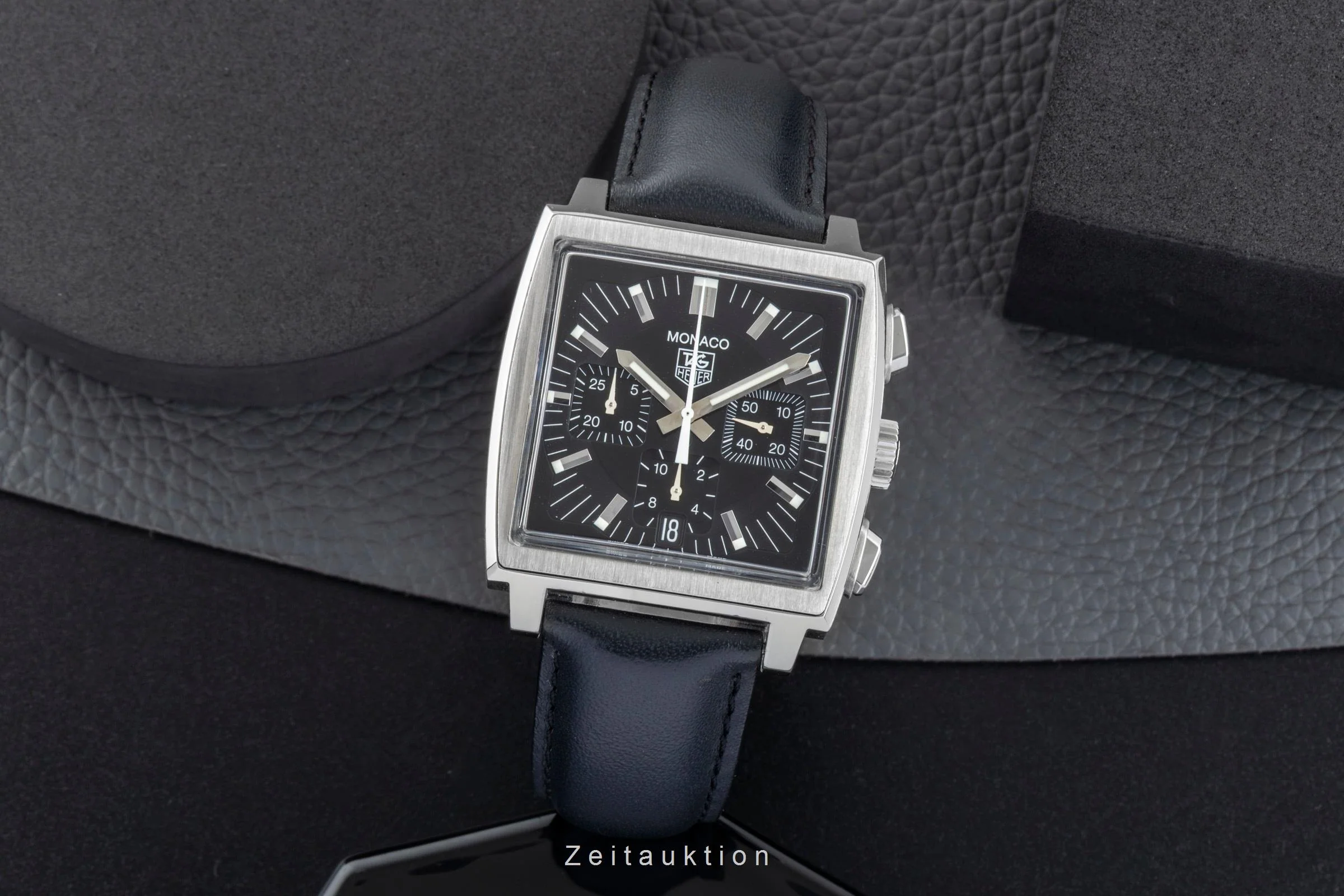 Tag Heuer Monaco chronograph steel automatic men's watch CW2111-0  [2505838] - Image 4
