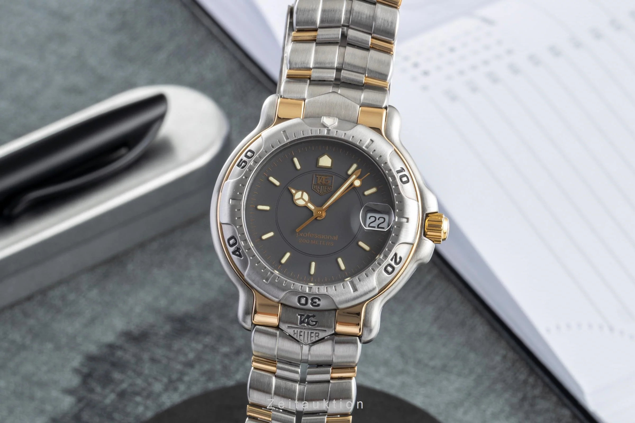 Tag Heuer Professional steel / gold quartz men's watch WH1152  [2507526] - Image 2