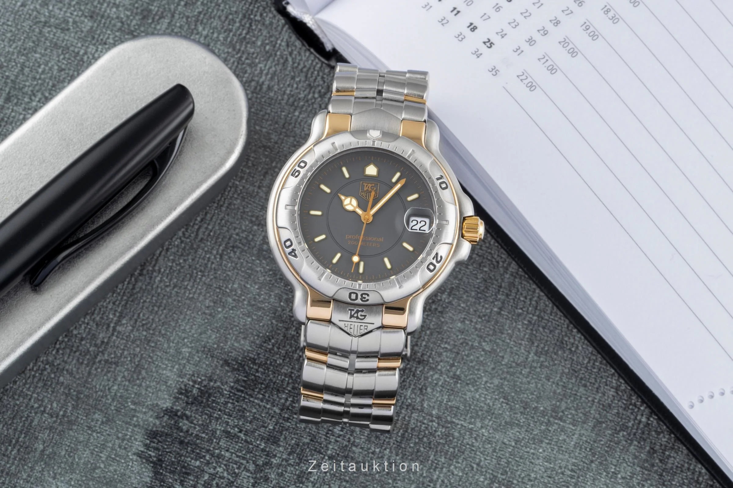 Tag Heuer Professional steel / gold quartz men's watch WH1152  [2507526] - Image 4