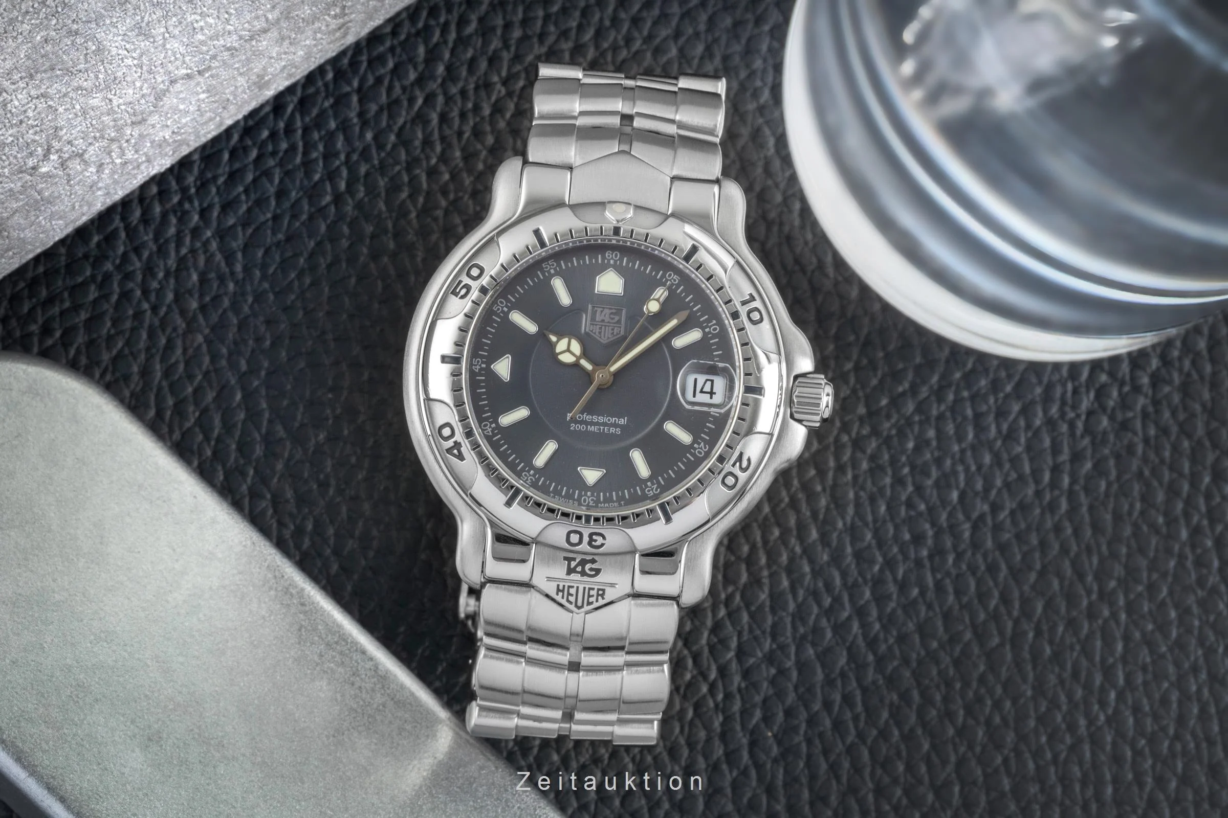 Tag Heuer Professional steel quartz men's watch WH1112-K1  [2504646] - Image 4