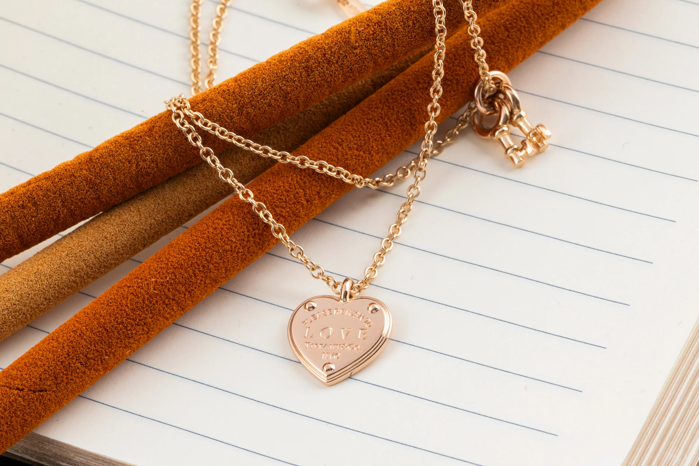 Tiffany & Co. bracelet with heart pendant & key 18k rose gold retail price: 1950,- €[KL26000] - Image 4