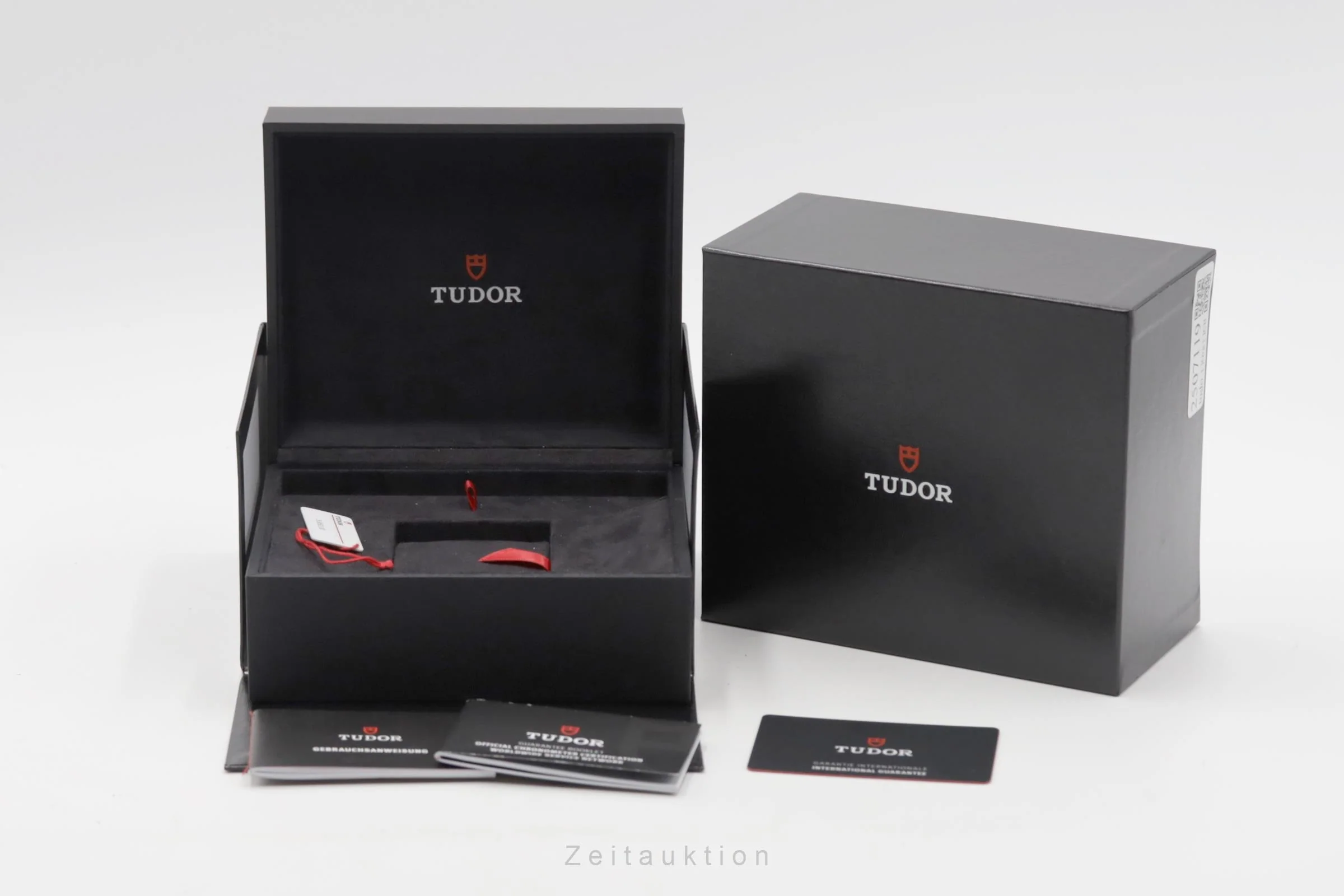 Tudor Black Bay 41 steel automatic men's watch M79680-0001 LP: 4260EUR  [2507119] - Image 9