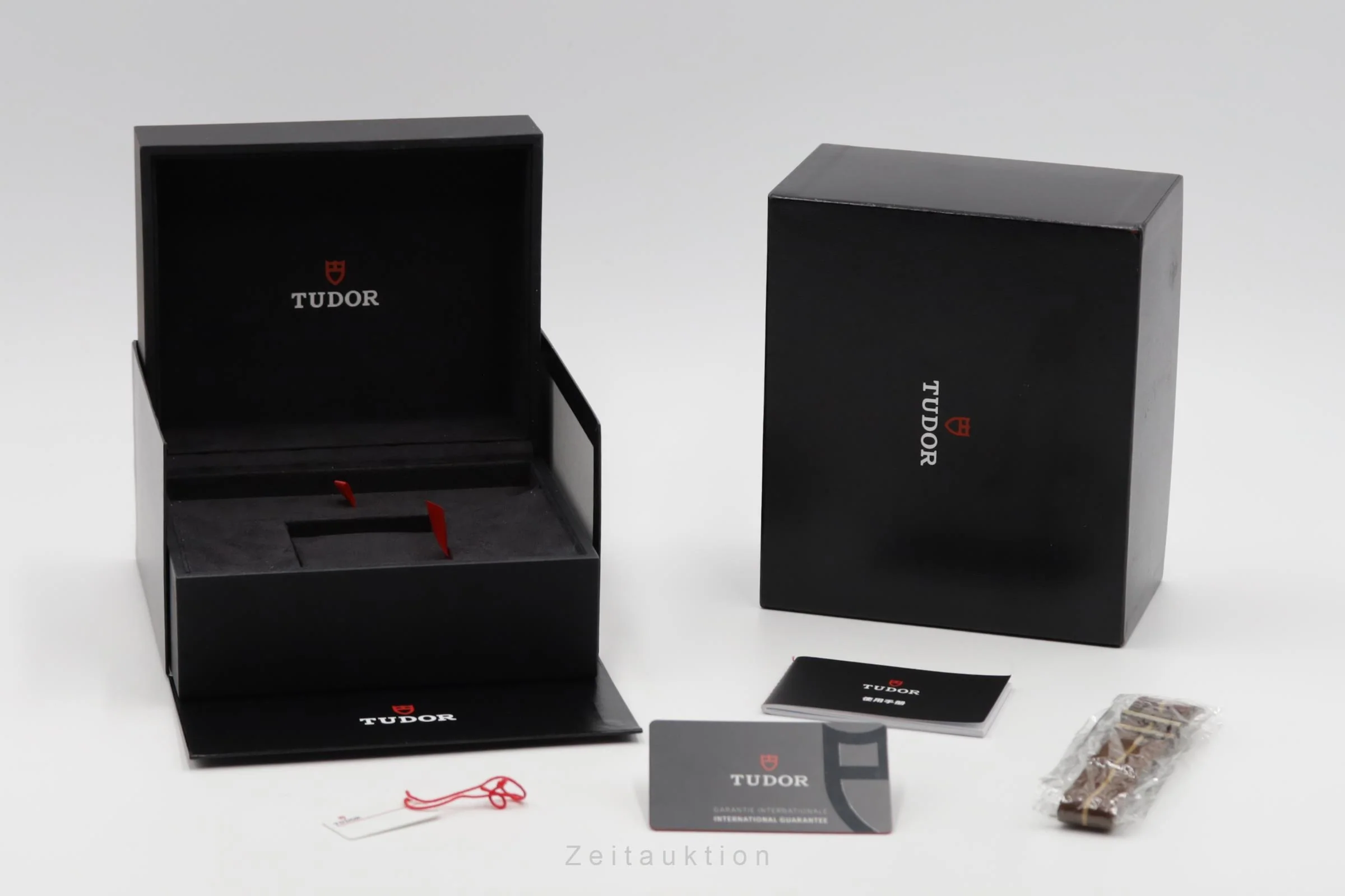 Tudor Black Bay bronze automatic men's watch 79012M  [2505413] - Image 9