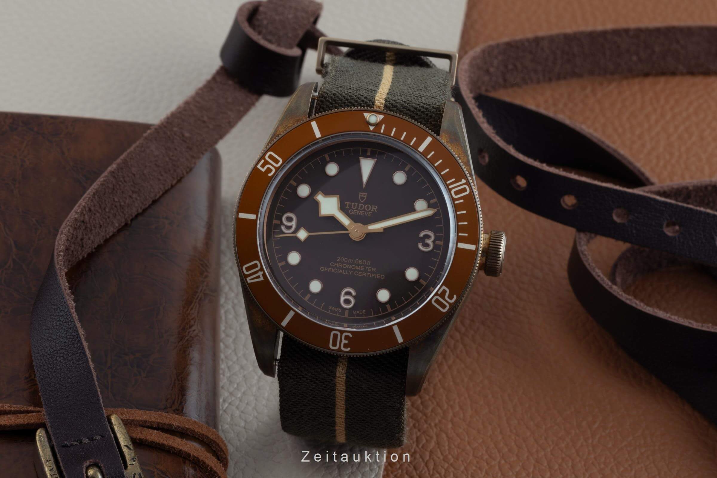 Tudor Black Bay bronze automatic men's watch 79250B  [2500510] - Image 4