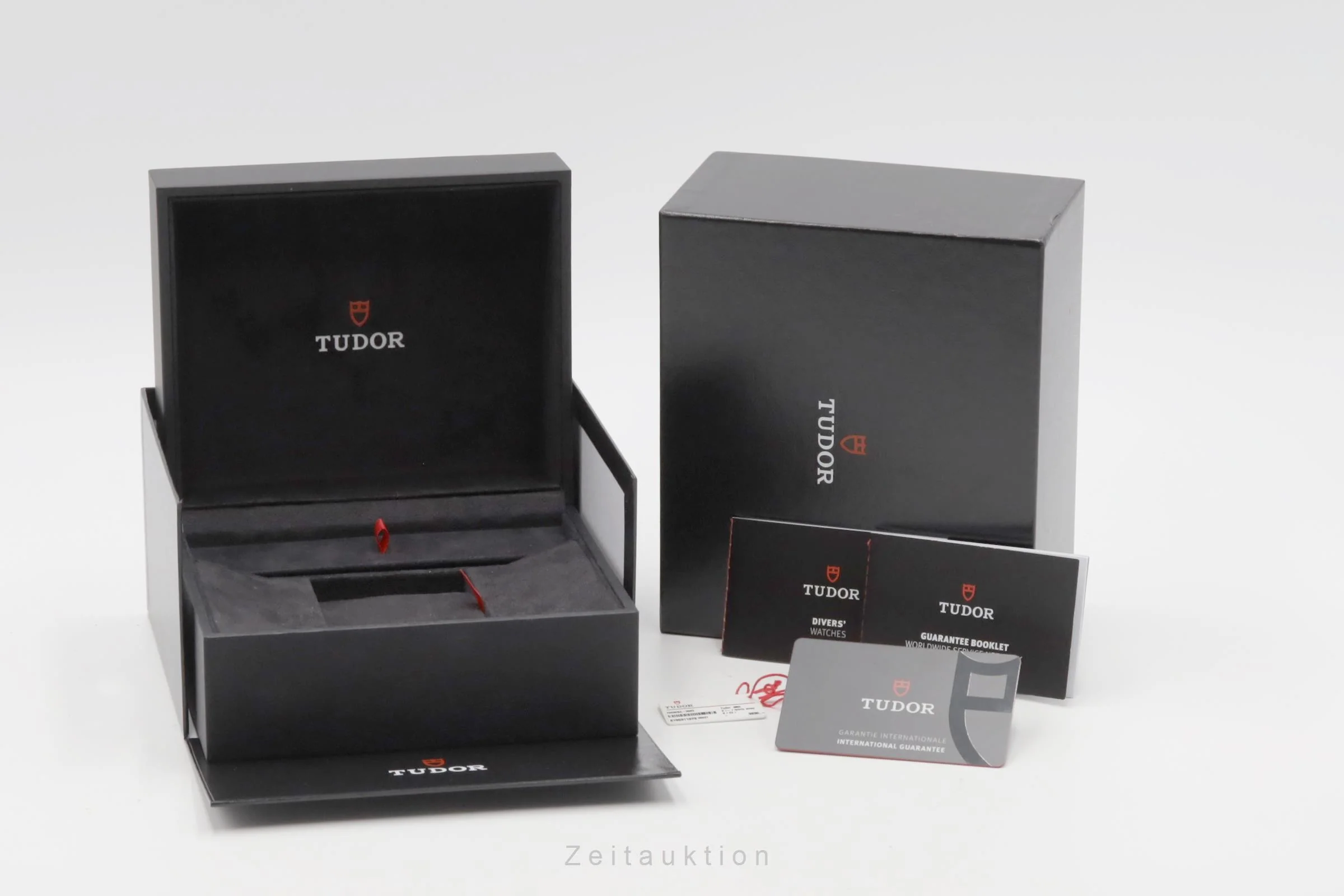 Tudor Black Bay bronze automatic men's watch 79250BA LP: 4310EUR  [2302239] - Image 8