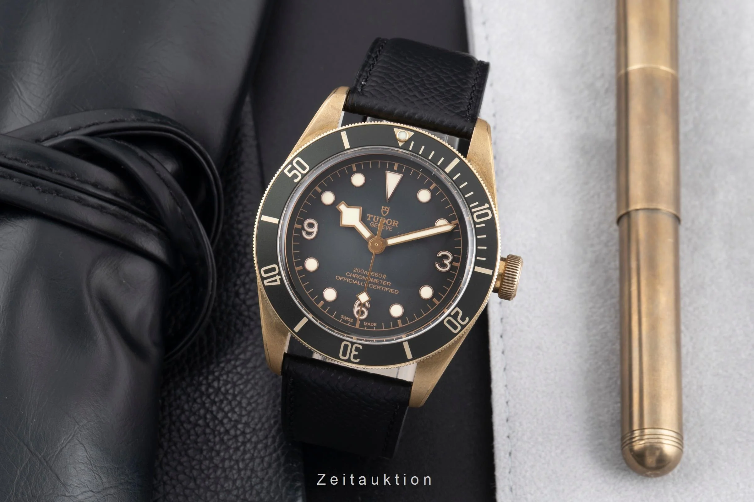 Tudor Black Bay bronze automatic men's watch 79250BA LP: 4800EUR  [2600849] - Image 4