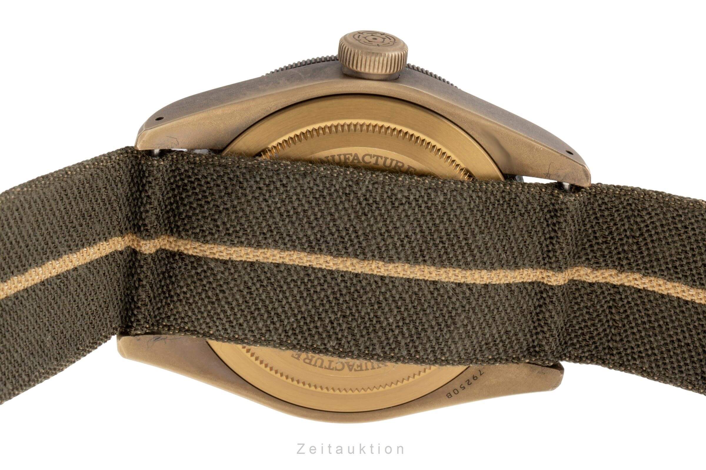 Tudor Black Bay bronze automatic men's watch 79250BM  [2502425] - Image 10