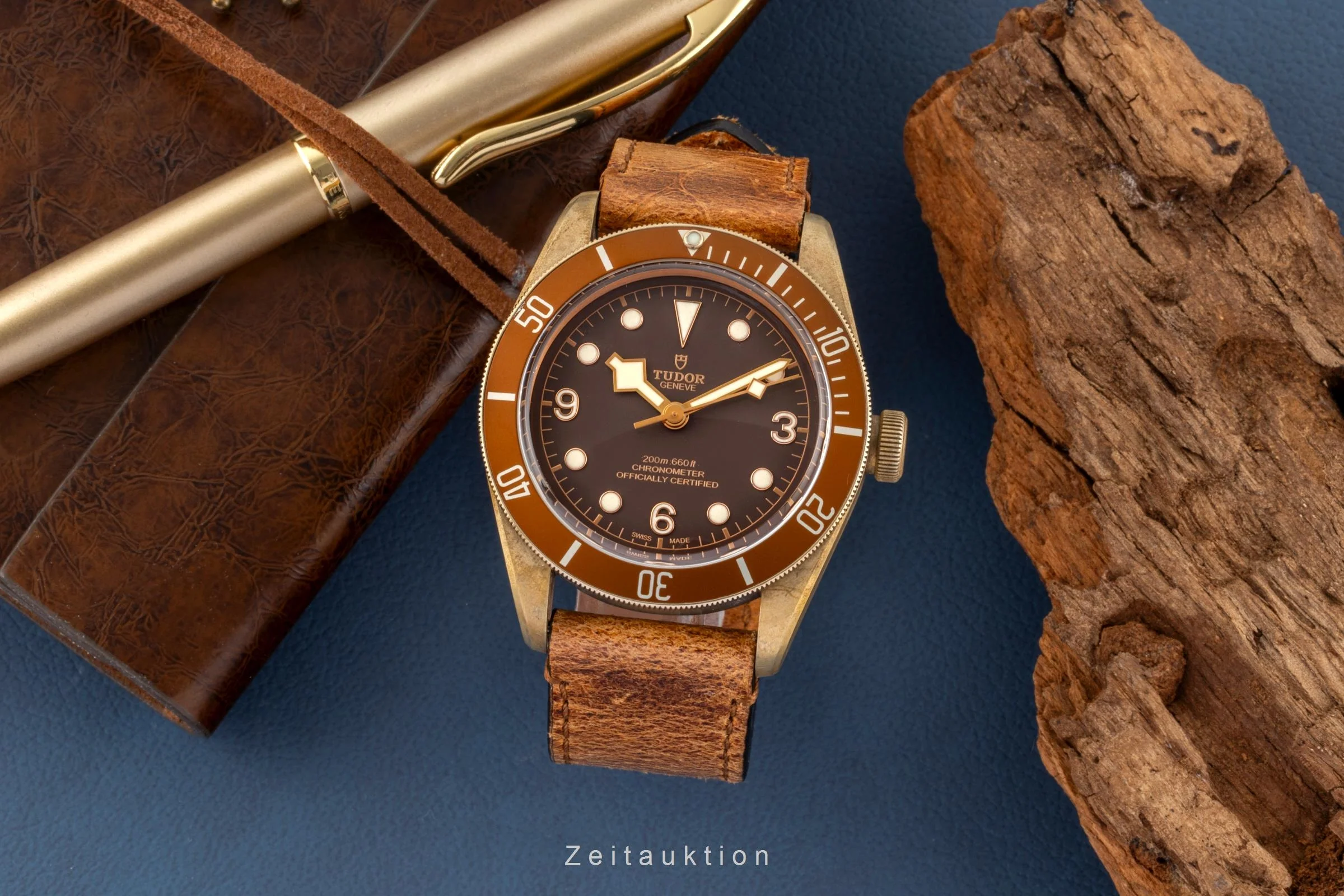 Tudor Black Bay bronze automatic men's watch 79250BM  [2601091] - Image 4