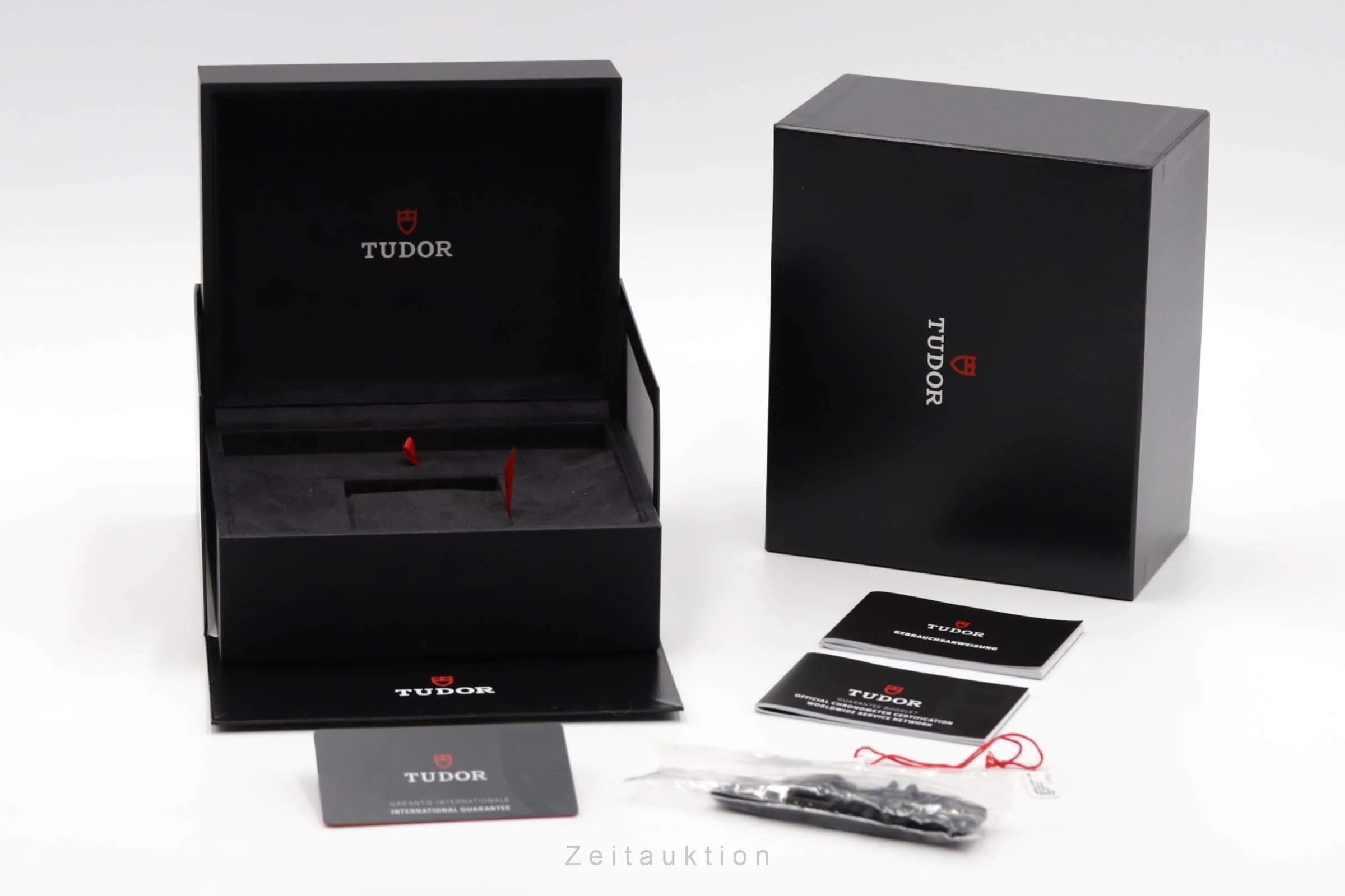 Tudor Black Bay ceramic automatic men's watch 79210CNU-0001 LP: 5300EUR  [2502192] - Image 9