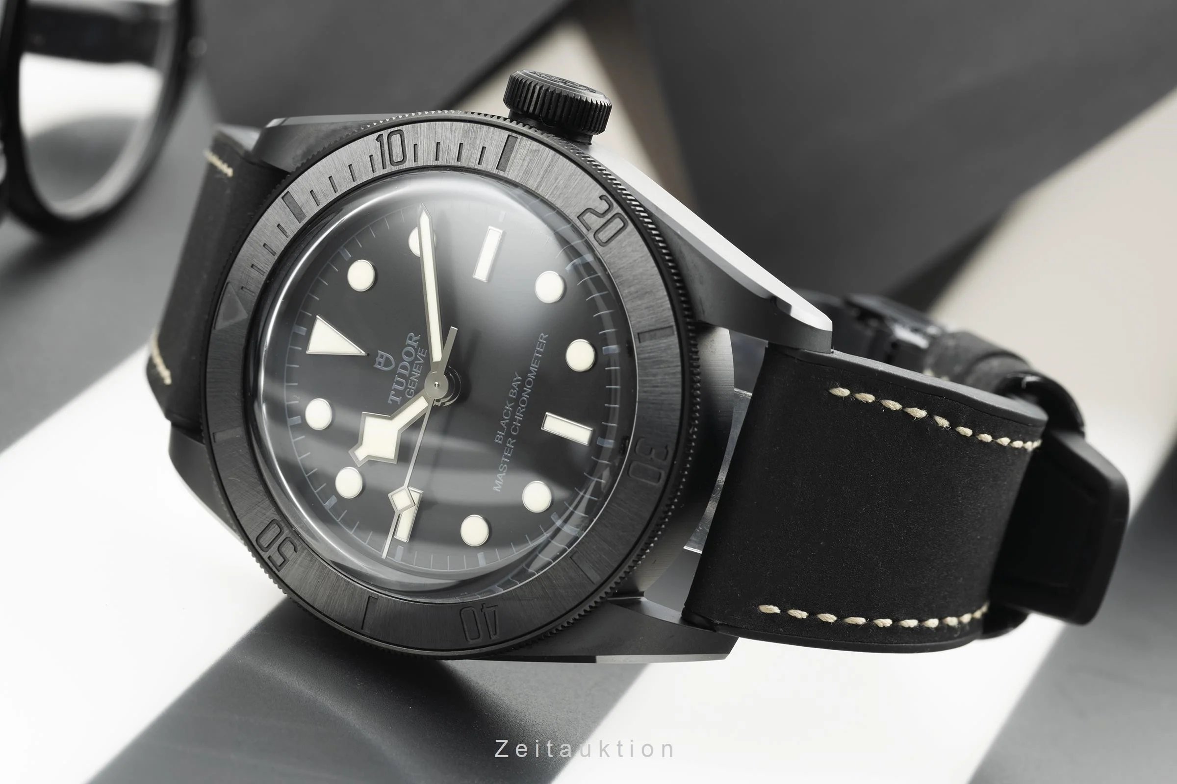 Tudor Black Bay ceramic automatic men's watch 79210CNU  [2206633] - Image 2