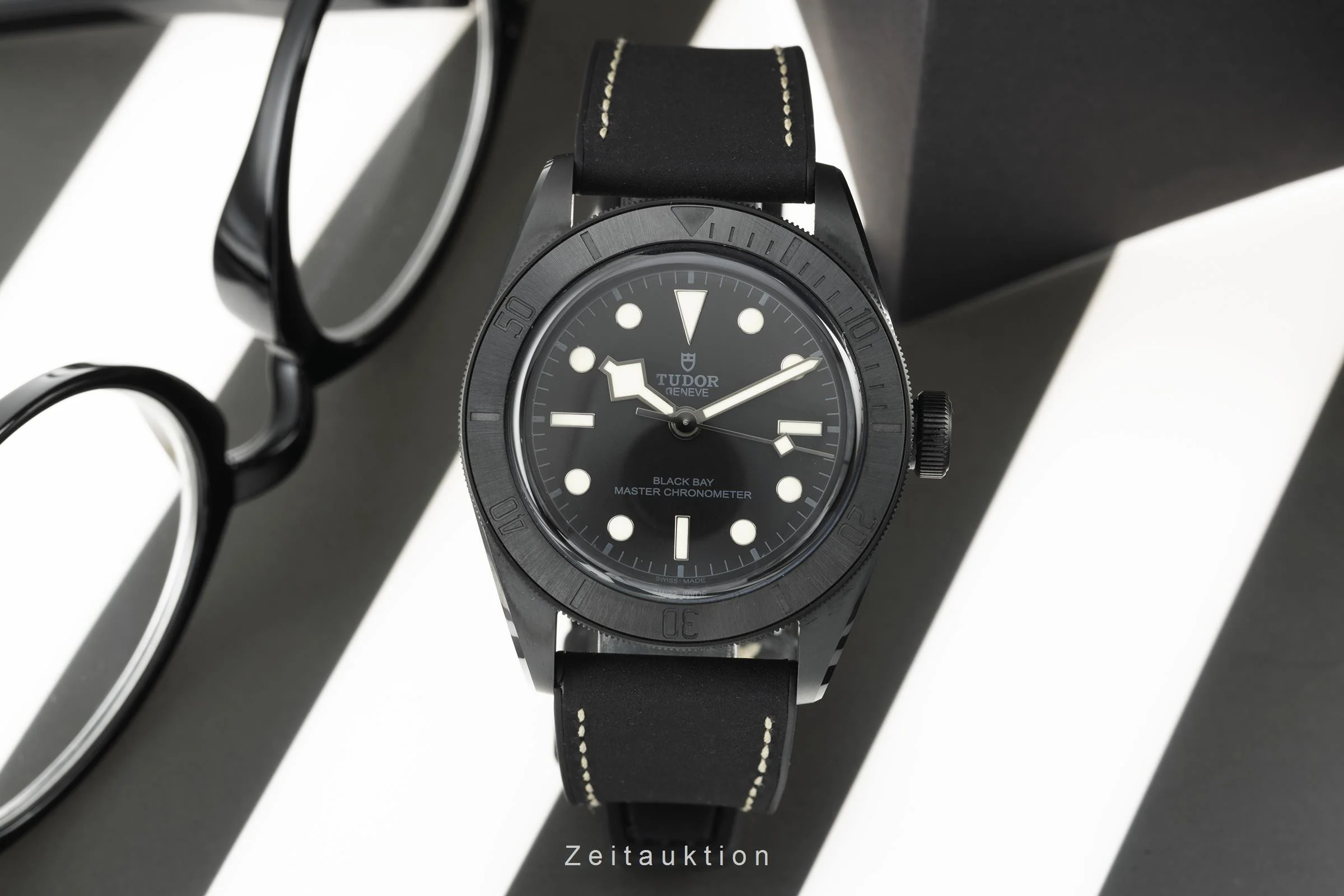 Tudor Black Bay ceramic automatic men's watch 79210CNU  [2206633] - Image 3