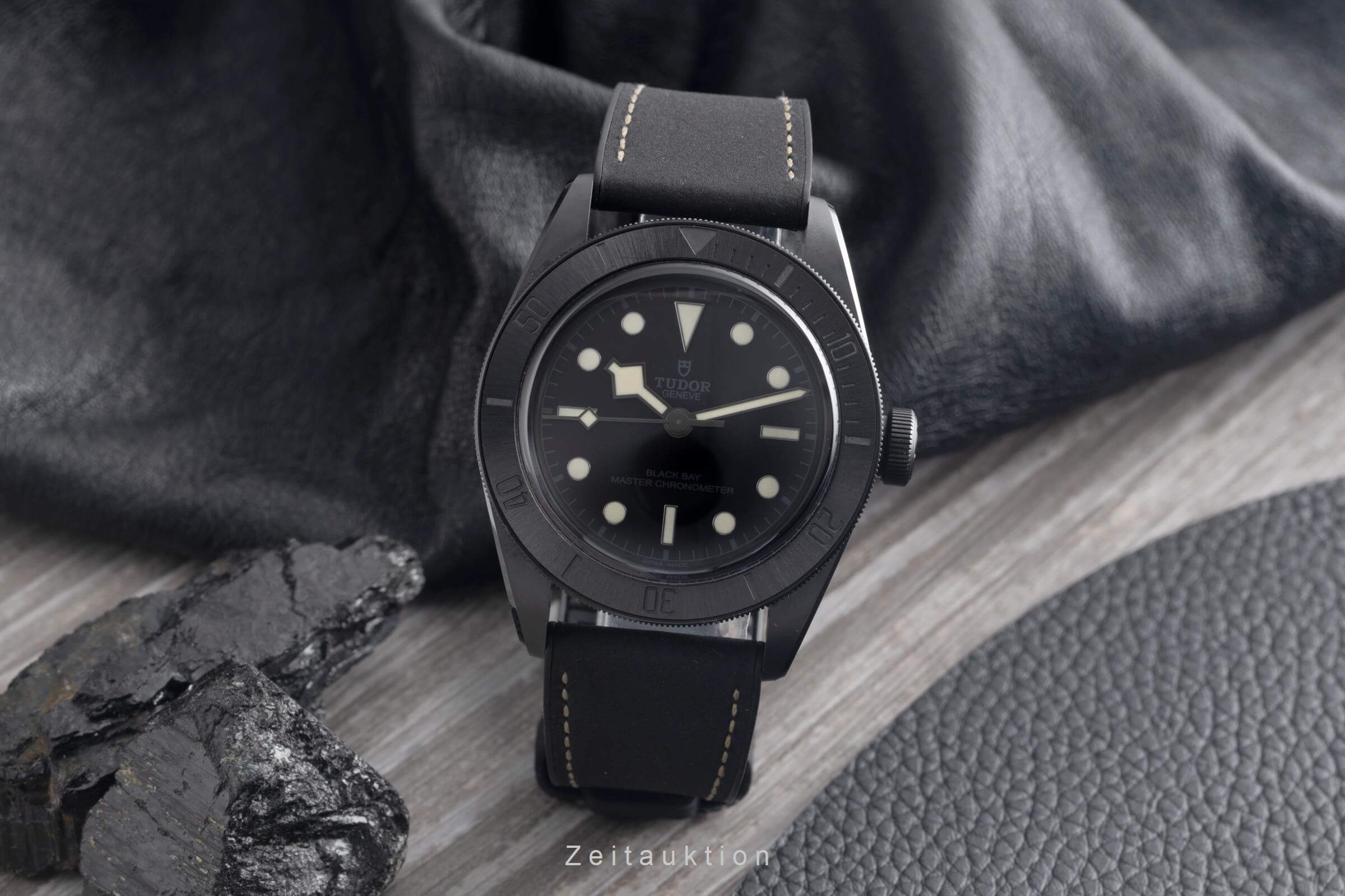 Tudor Black Bay ceramic automatic men's watch 79210CNU LP: 5300EUR  [2502124] - Image 4