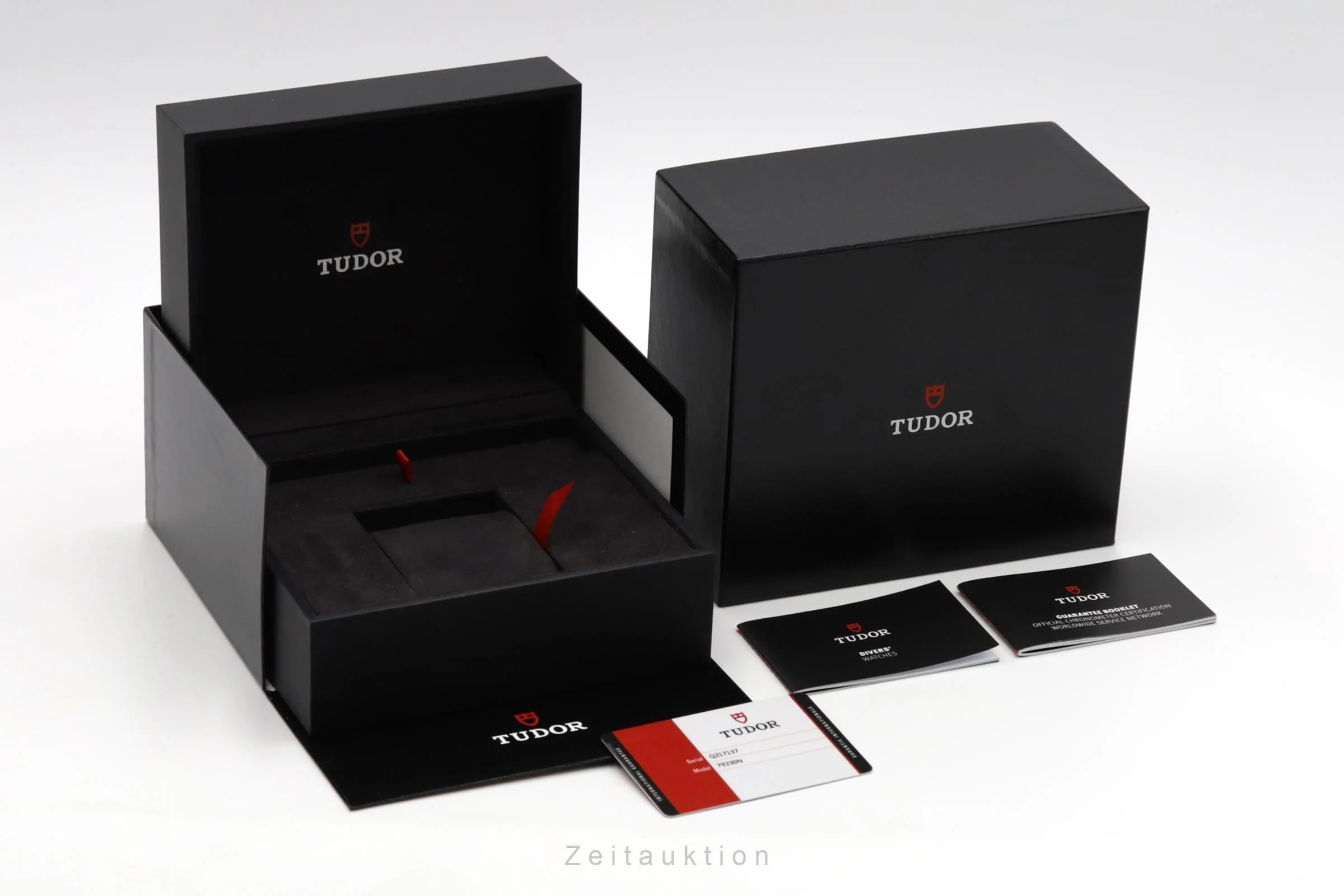 Tudor Black Bay steel automatic men's watch 79230N LP: 4740EUR  [2600677] - Image 9