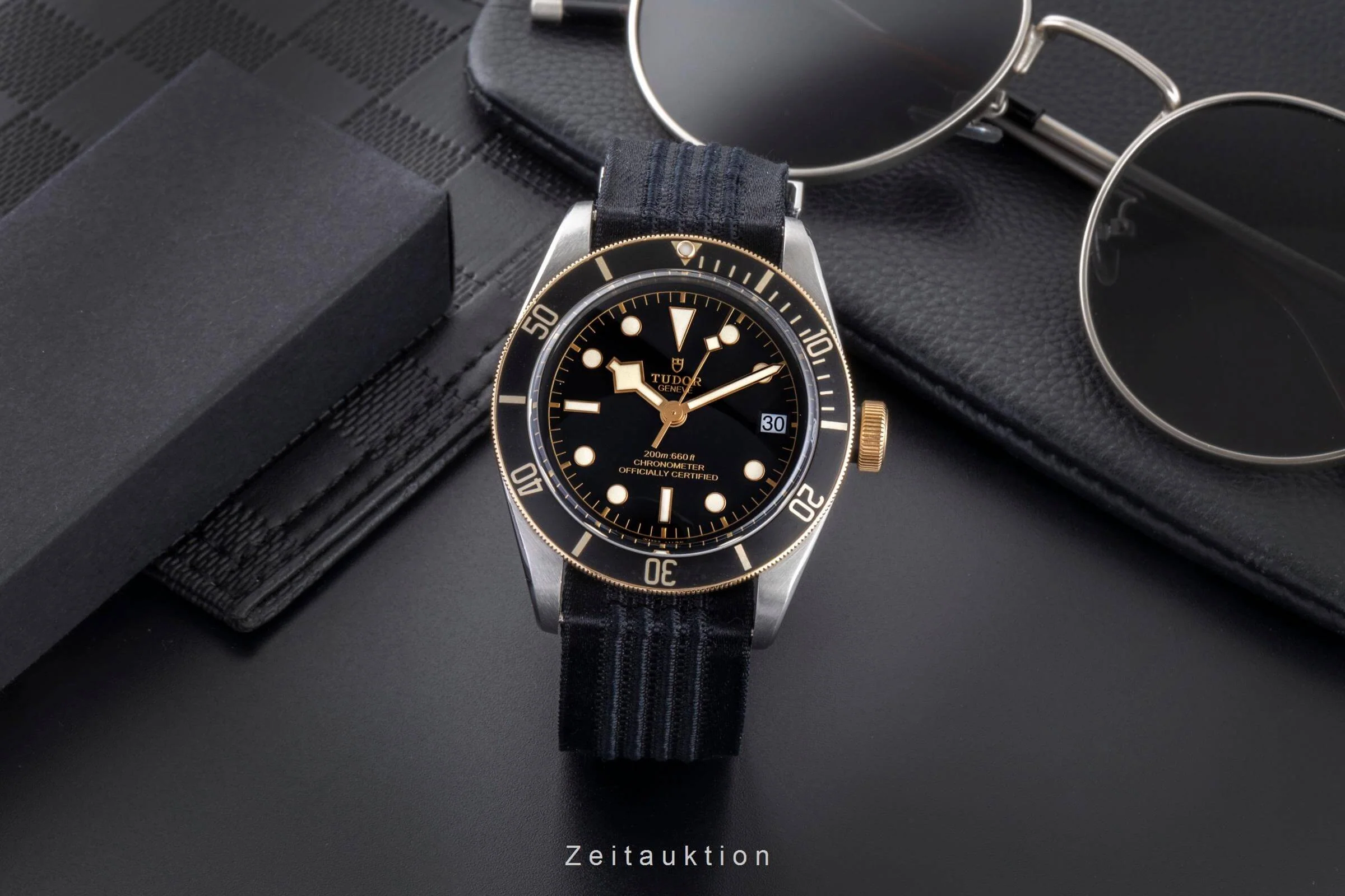 Tudor Black Bay steel / gold automatic men's watch 79733  [2406188] - Image 3