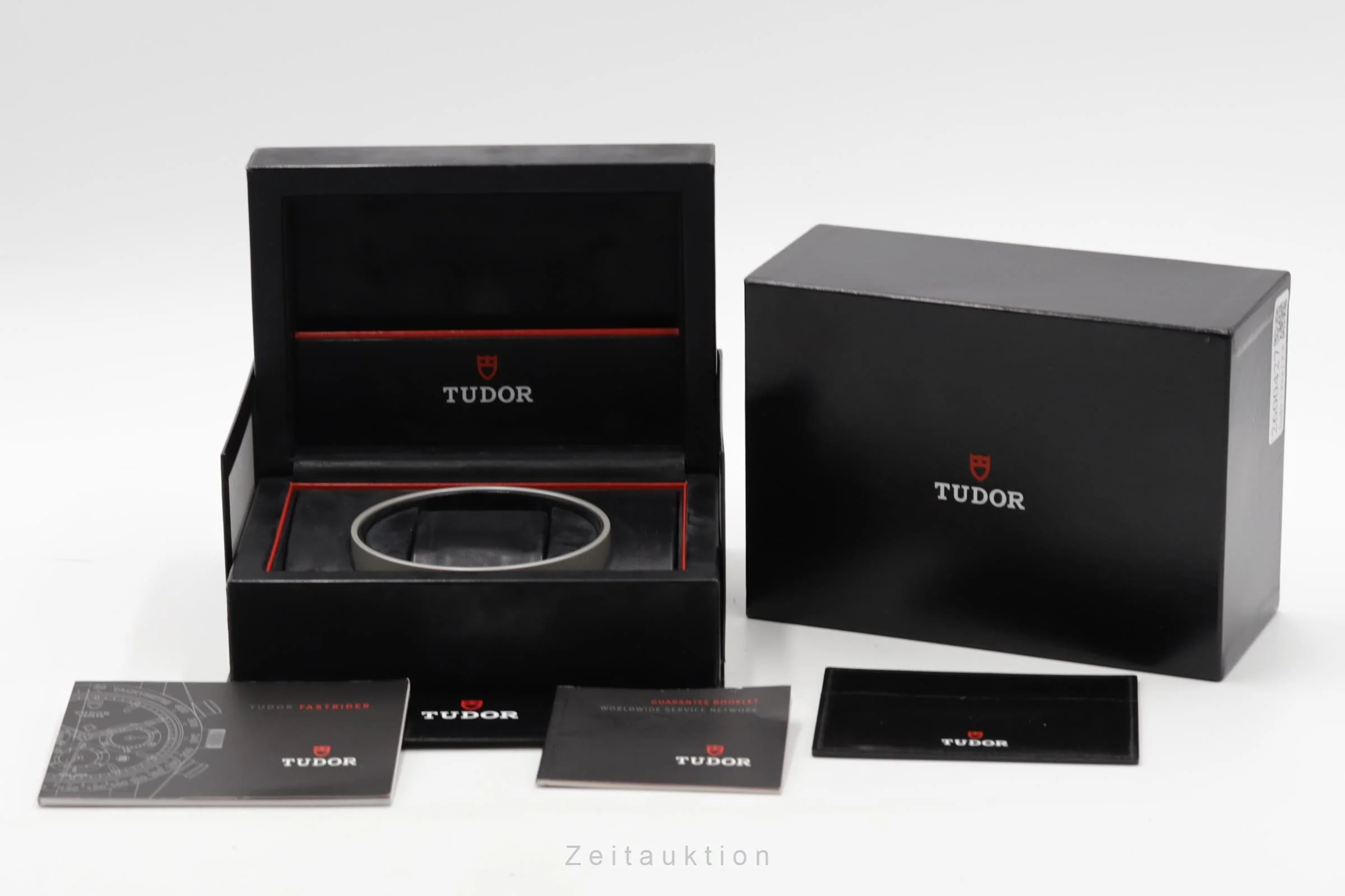 Tudor Black Shield chronograph ceramic / steel automatic men's watch 42000C  [2600427] - Image 9