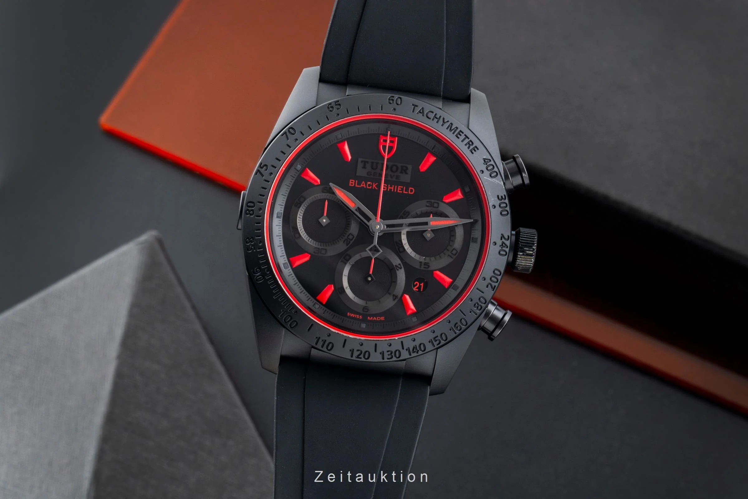 Tudor Black Shield chronograph ceramic / steel automatic men's watch 42000CR  [2506910] - Image 2