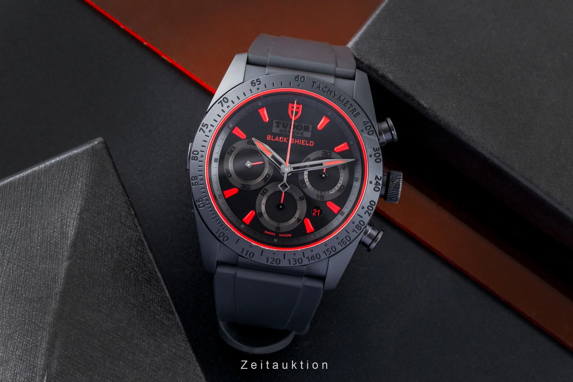 Tudor Black Shield chronograph ceramic / steel automatic men's watch 42000CR  [2506910] - Image 4