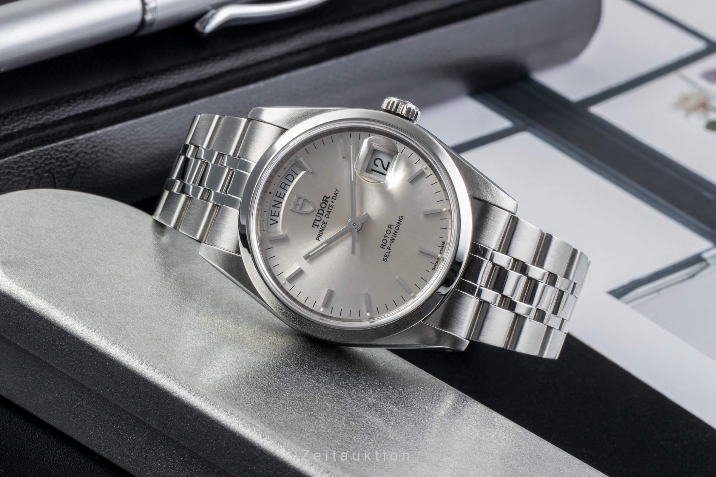 Tudor Date-Day steel automatic men's watch 76200  [2501855] - Image 3