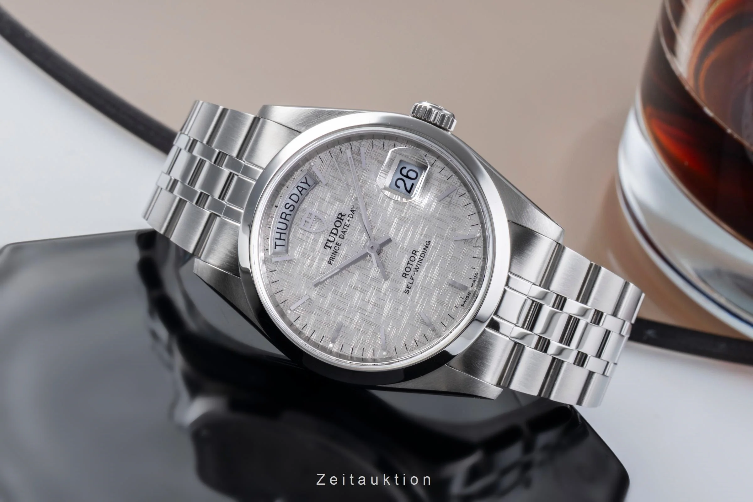 Tudor Date-Day steel automatic men's watch 76200  [2505936] - Image 3