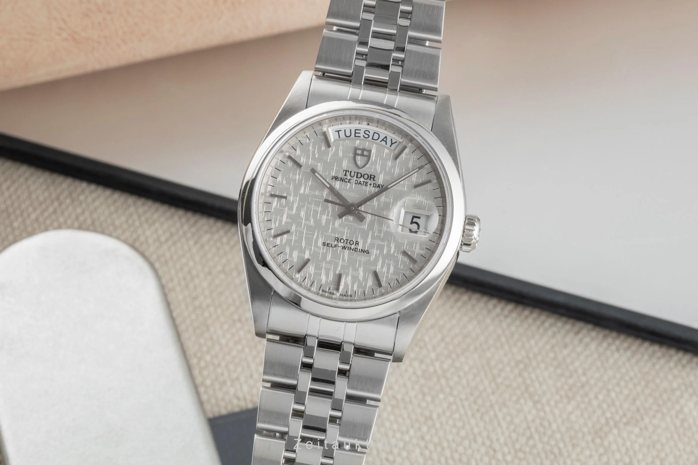 Tudor Date-Day steel automatic men's watch 76200  [2506723] - Image 2