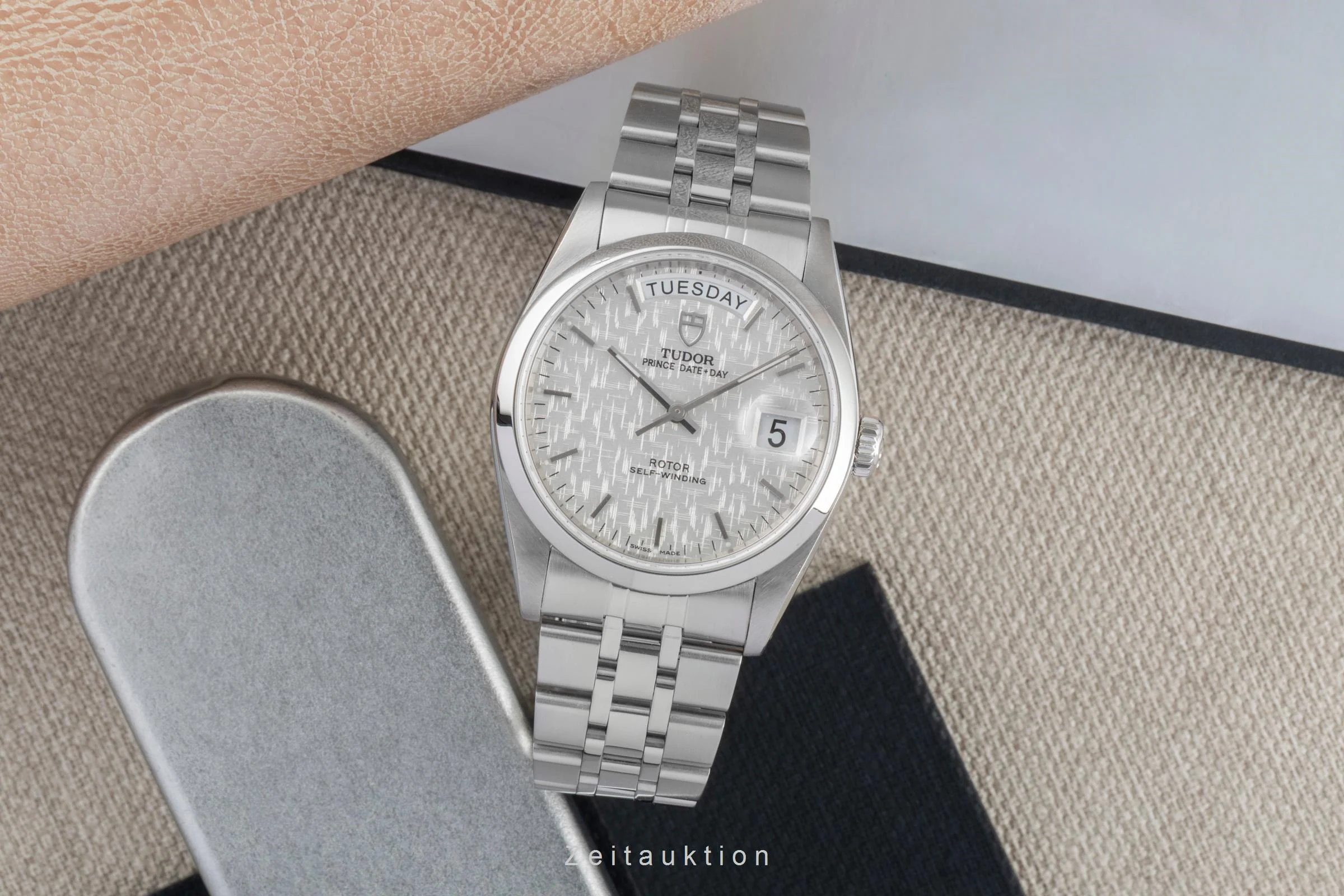 Tudor Date-Day steel automatic men's watch 76200  [2506723] - Image 4