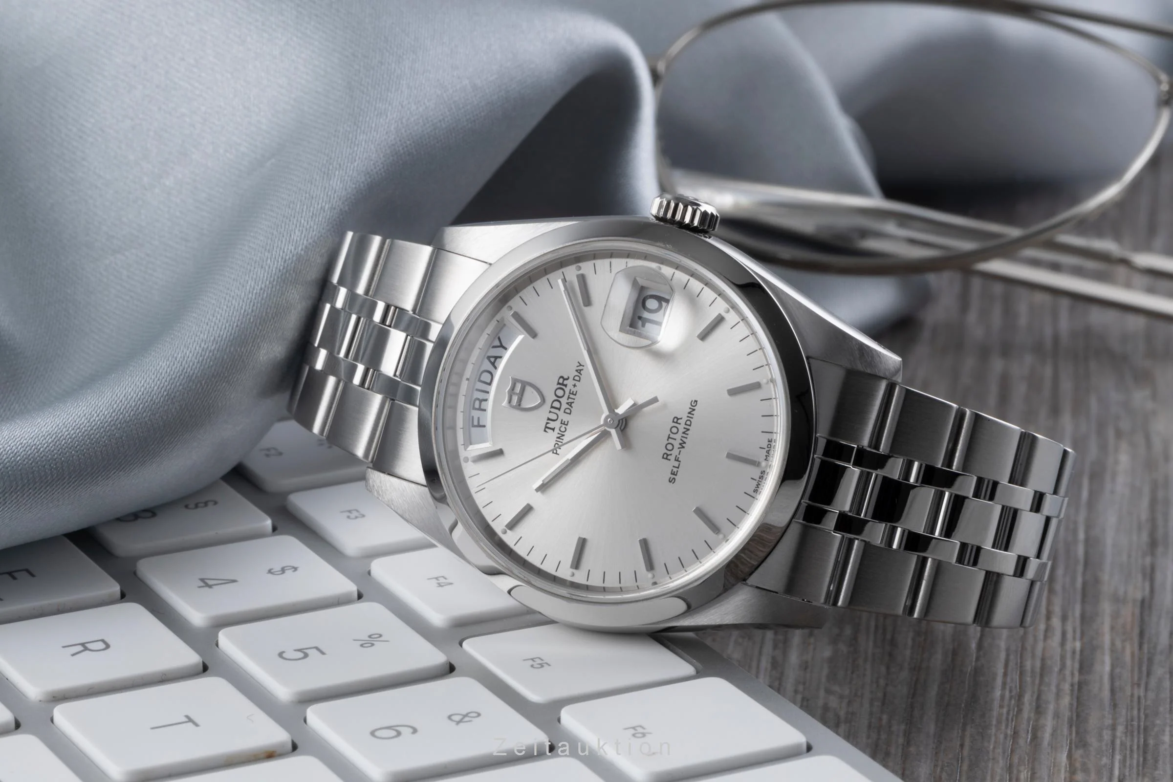 Tudor Date-Day steel automatic men's watch 76200  [2506978] - Image 3