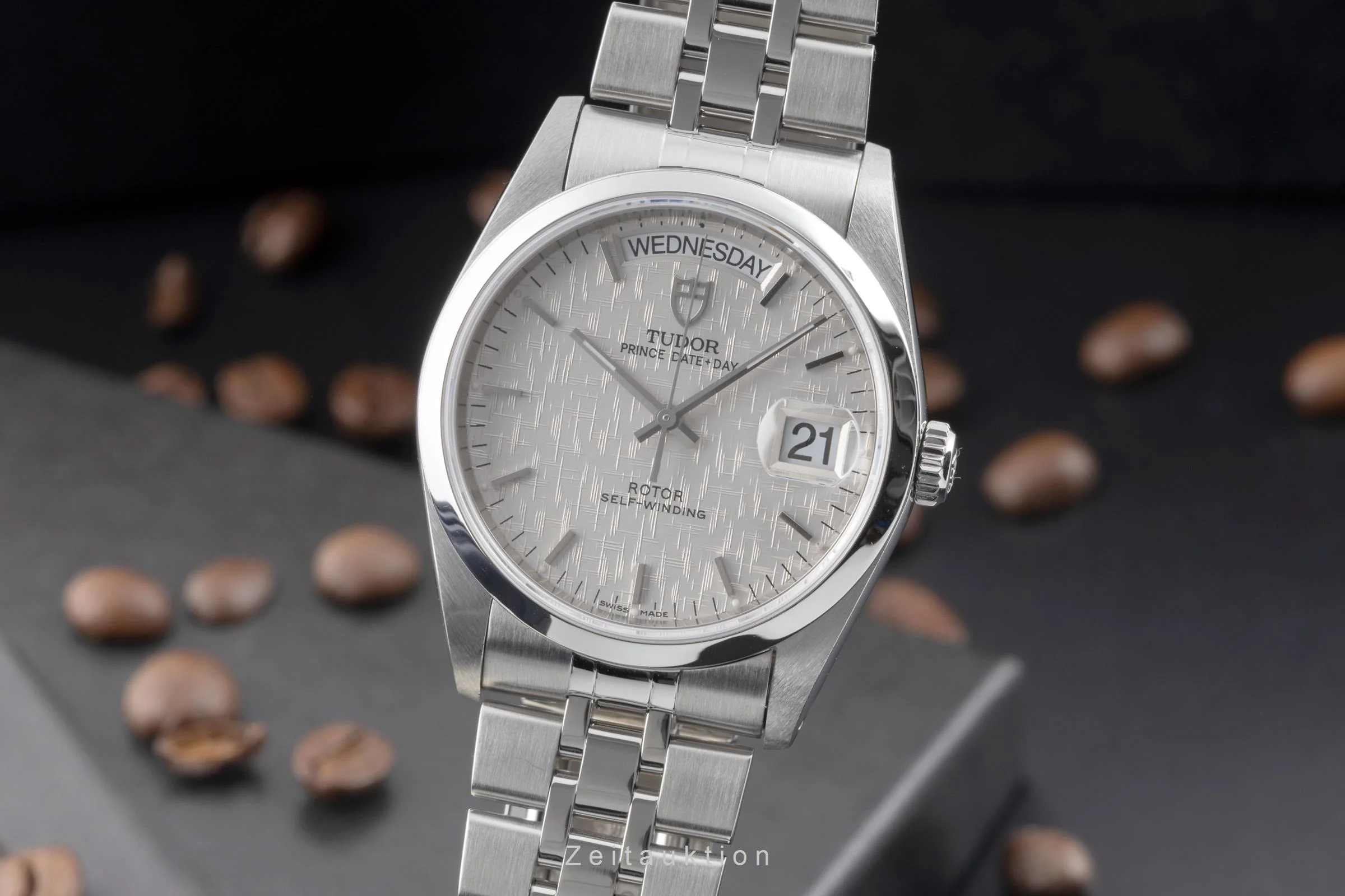 Tudor Date-Day steel automatic men's watch 76200  [2507120] - Image 2