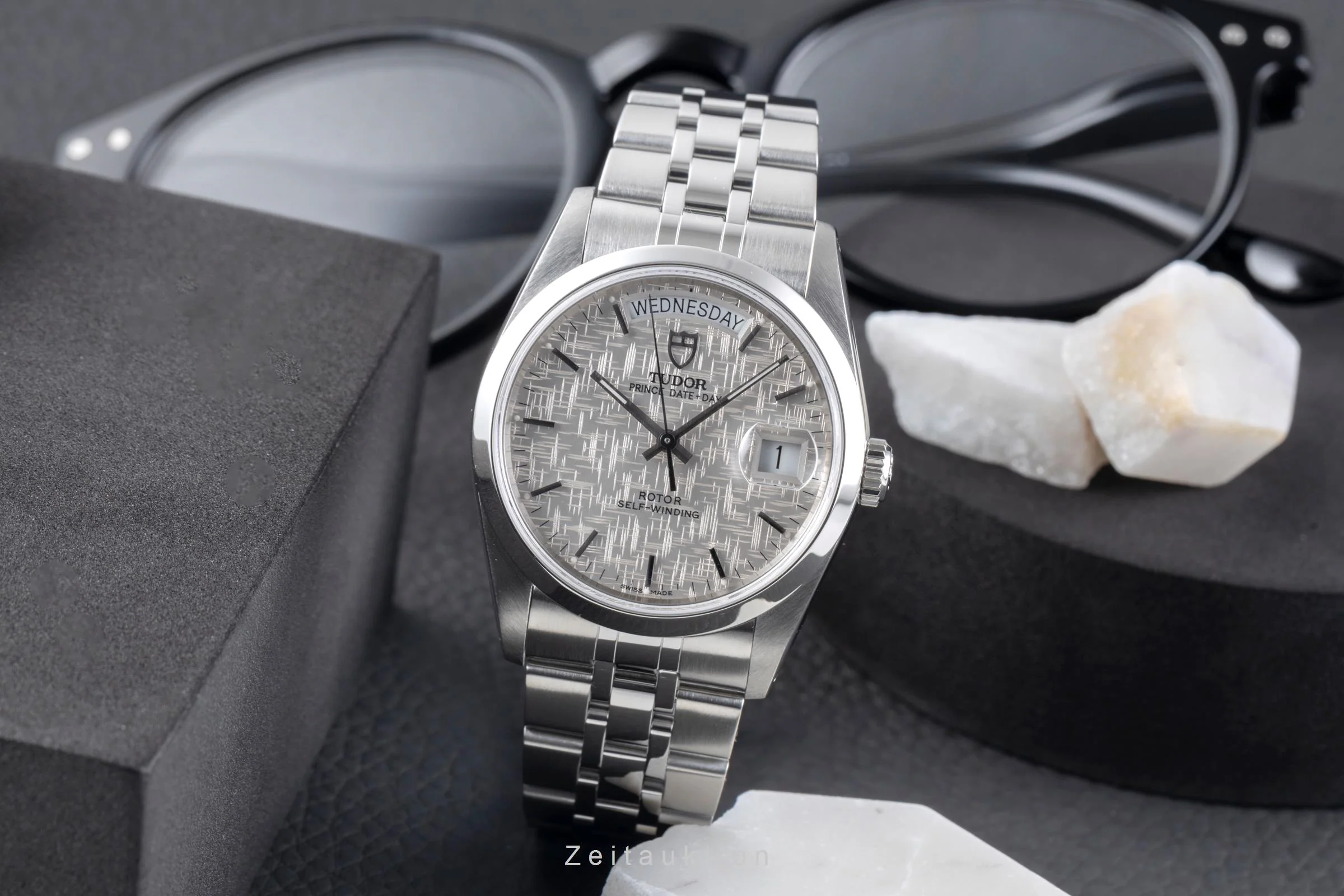 Tudor Date-Day steel automatic men's watch 76200  [2507121] - Image 4