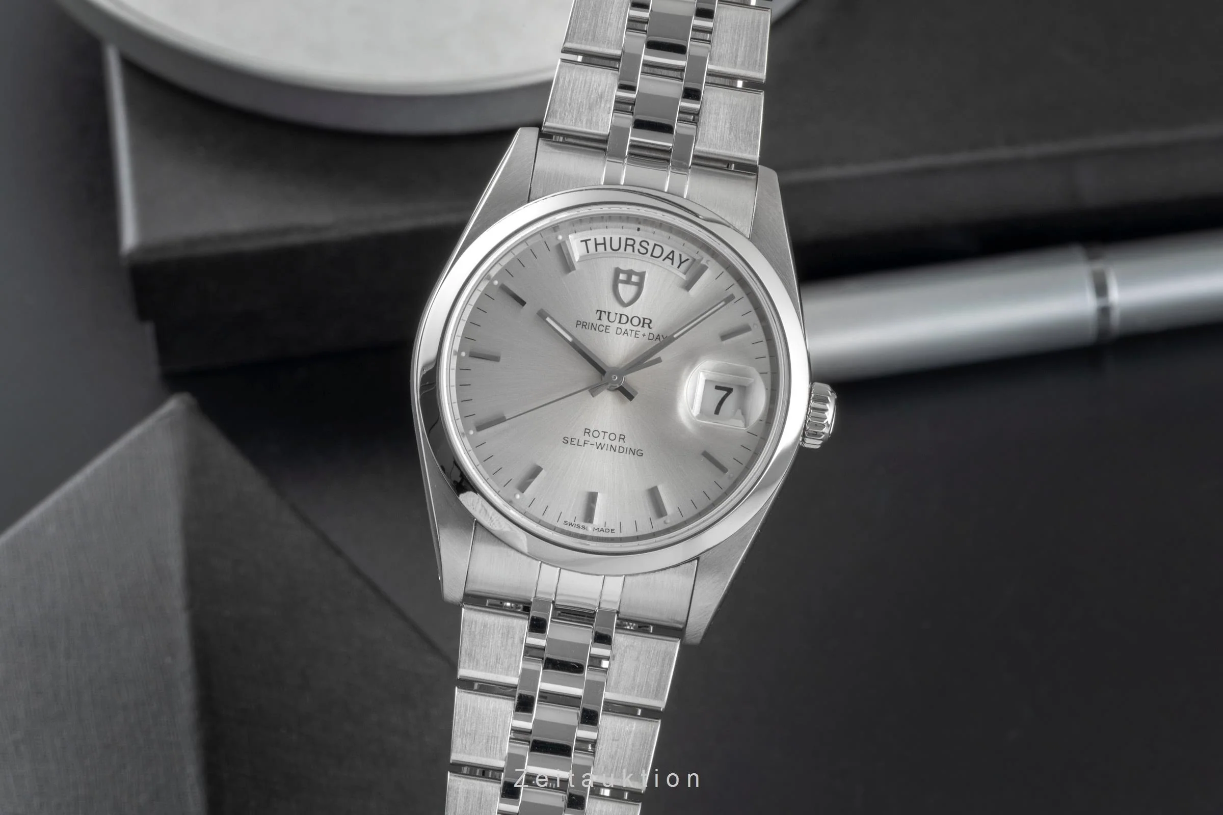Tudor Date-Day steel automatic men's watch 76200  [2507291] - Image 2