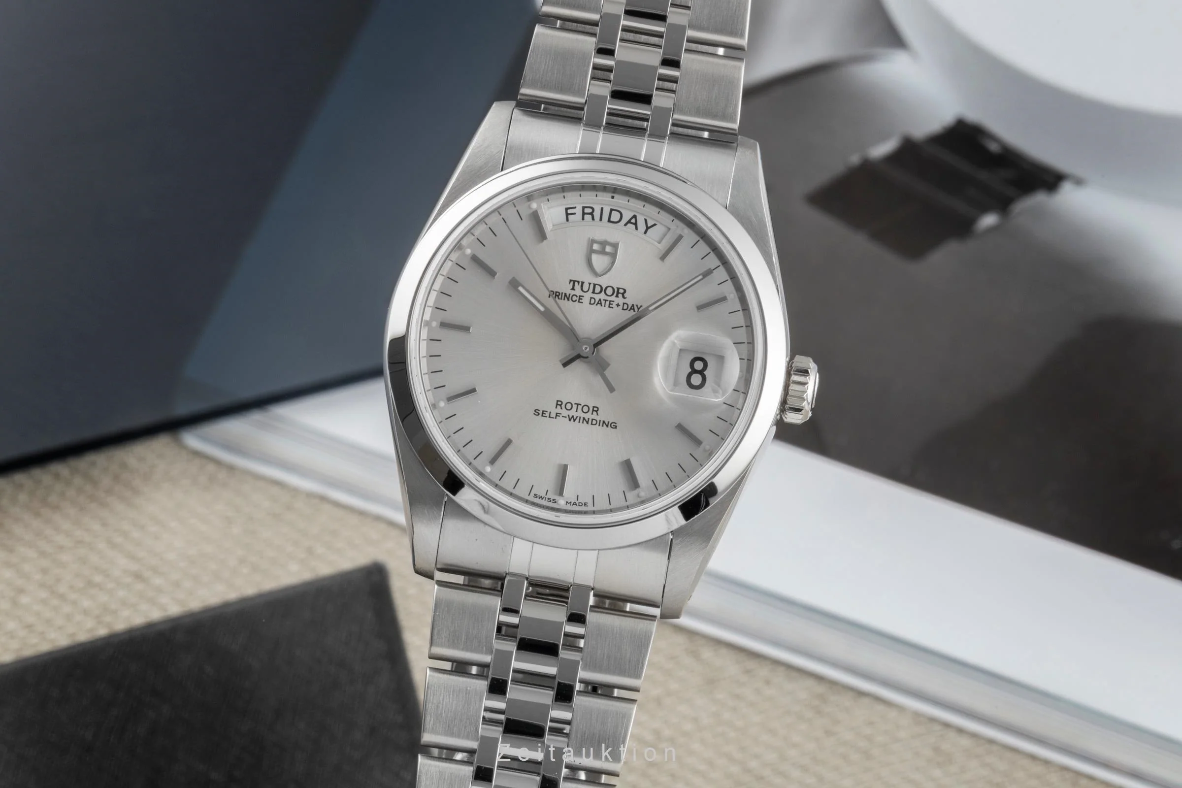 Tudor Date-Day steel automatic men's watch 76200  [2600421] - Image 2