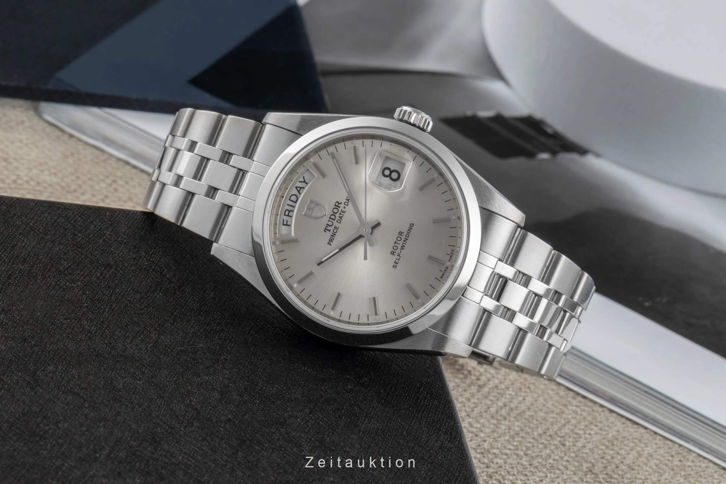 Tudor Date-Day steel automatic men's watch 76200  [2600421] - Image 3
