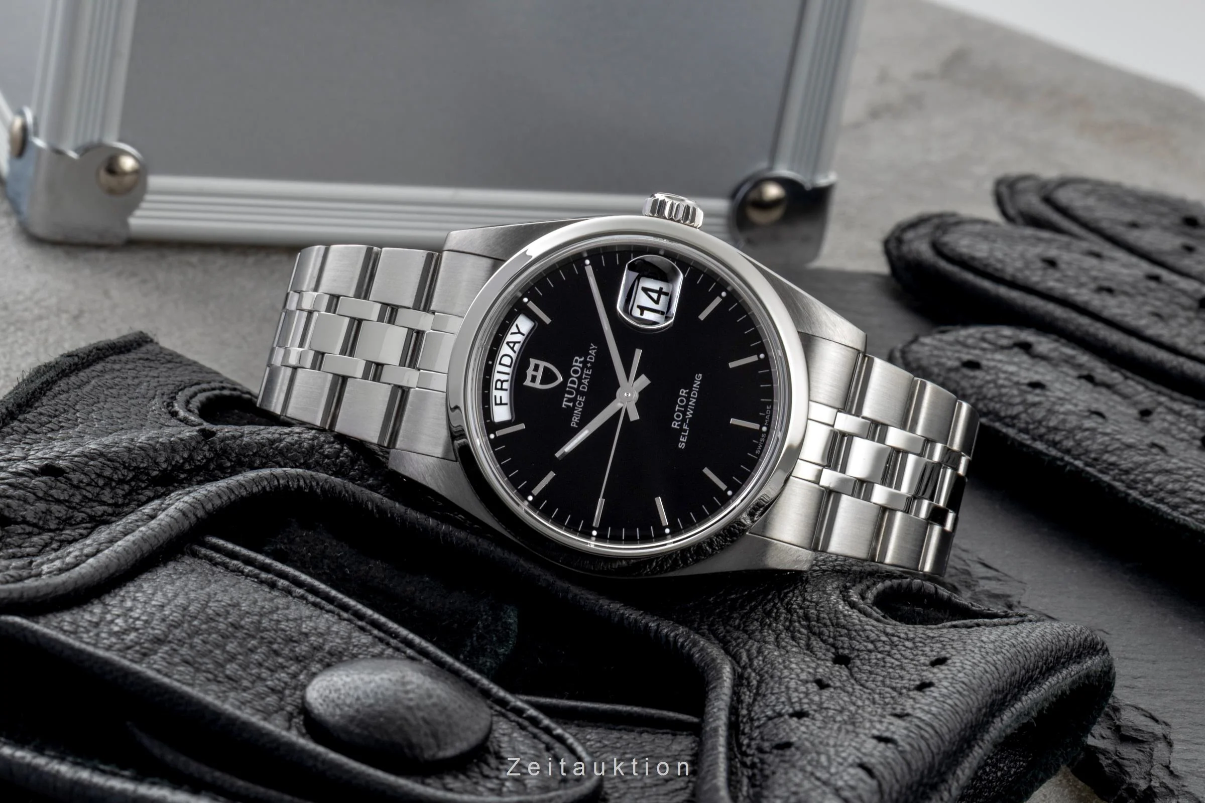 Tudor Date-Day steel automatic men's watch 76200  [2601118] - Image 3