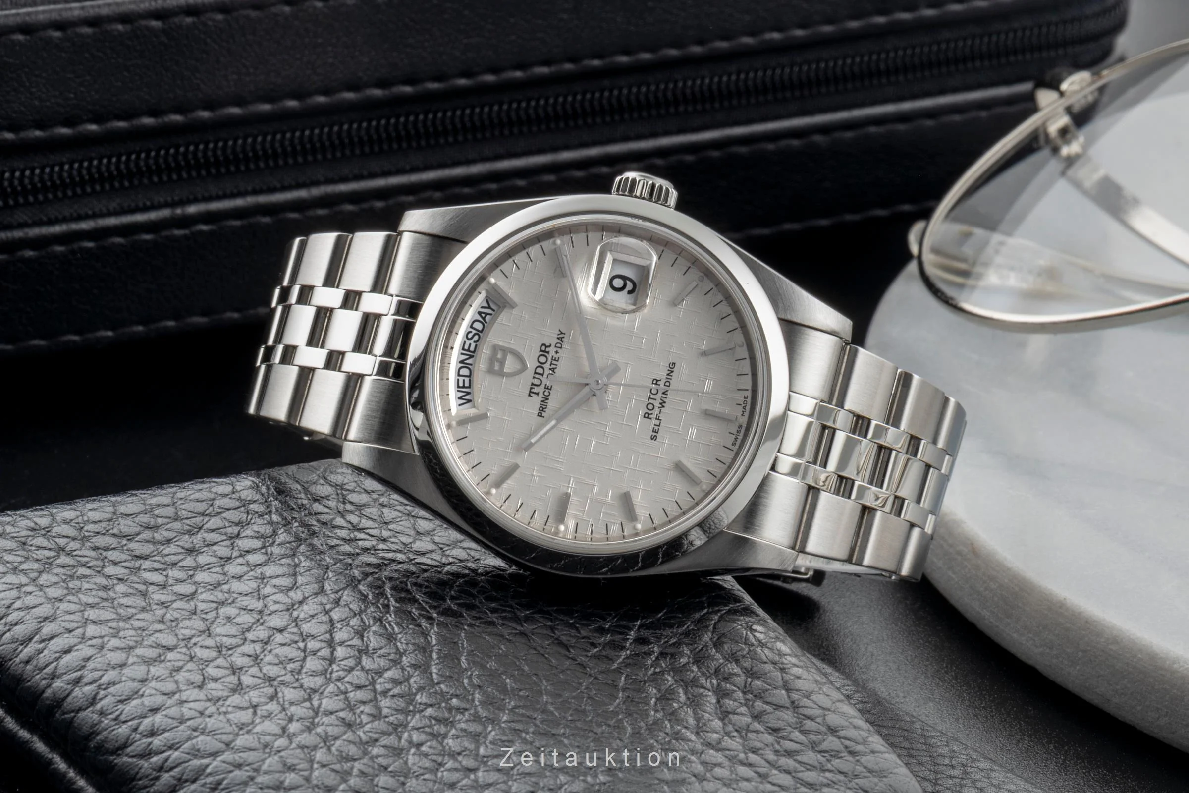 Tudor Date-Day steel automatic men's watch 76200  [2601119] - Image 3