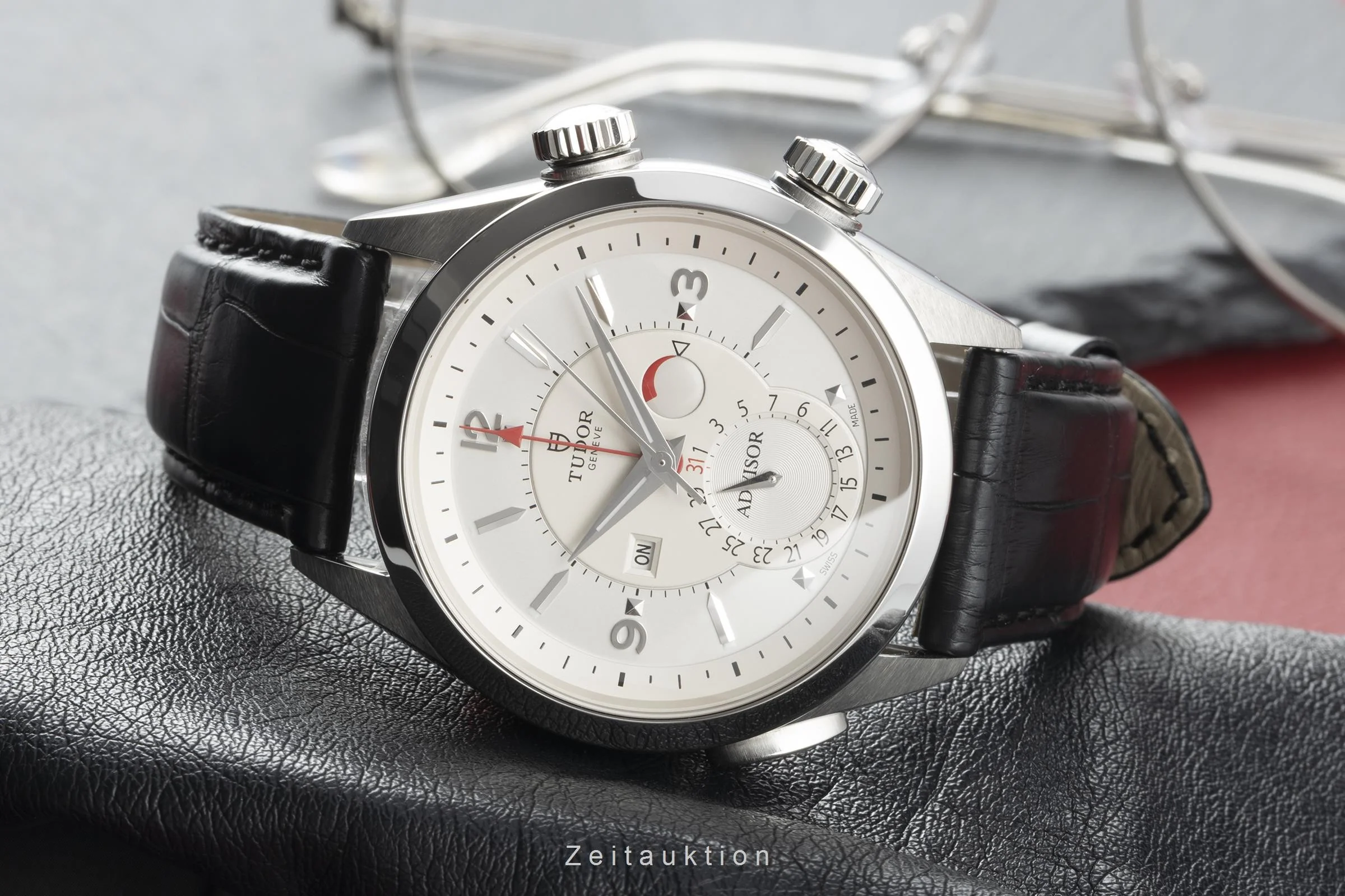Tudor Heritage Advisor titanium automatic men's watch 79620T  [2204691] - Image 2
