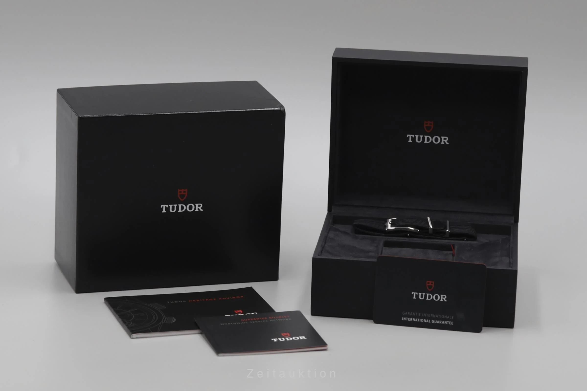 Tudor Heritage Advisor titanium automatic men's watch 79620T  [2204691] - Image 8
