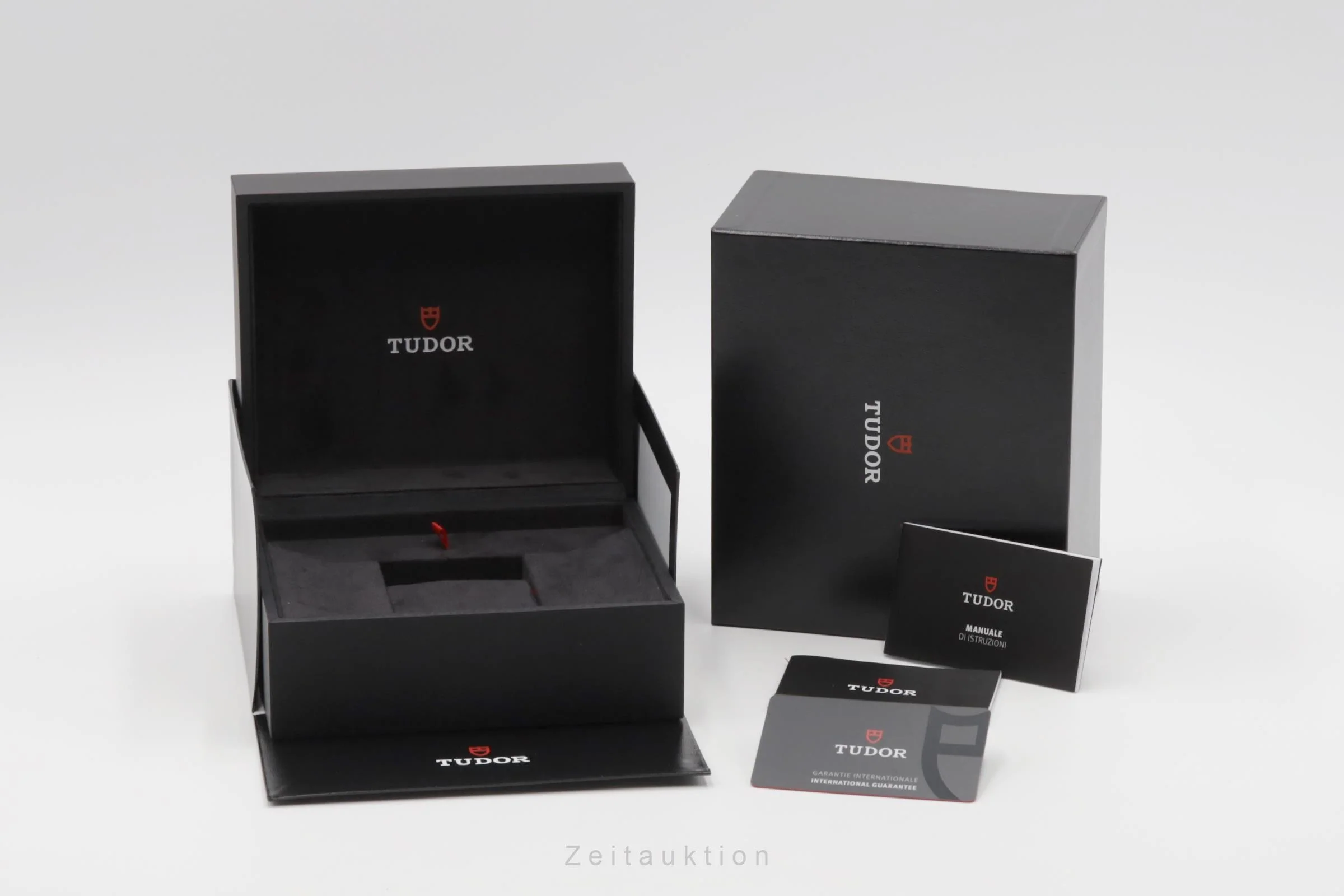 Tudor Heritage chronograph steel automatic men's watch 70330B LP: 5550EUR  [2400127] - Image 8