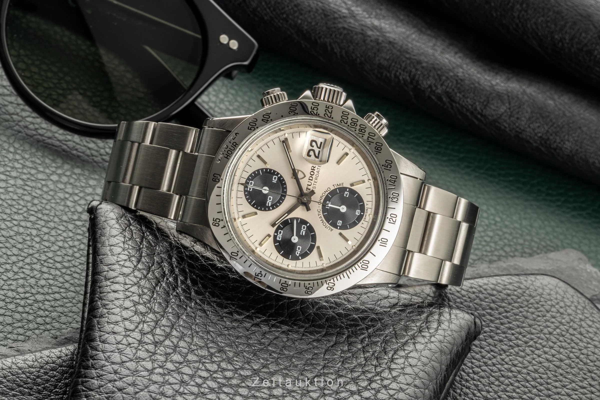 Tudor Oysterdate chronograph steel automatic men's watch 94300  [2400048] - Image 2