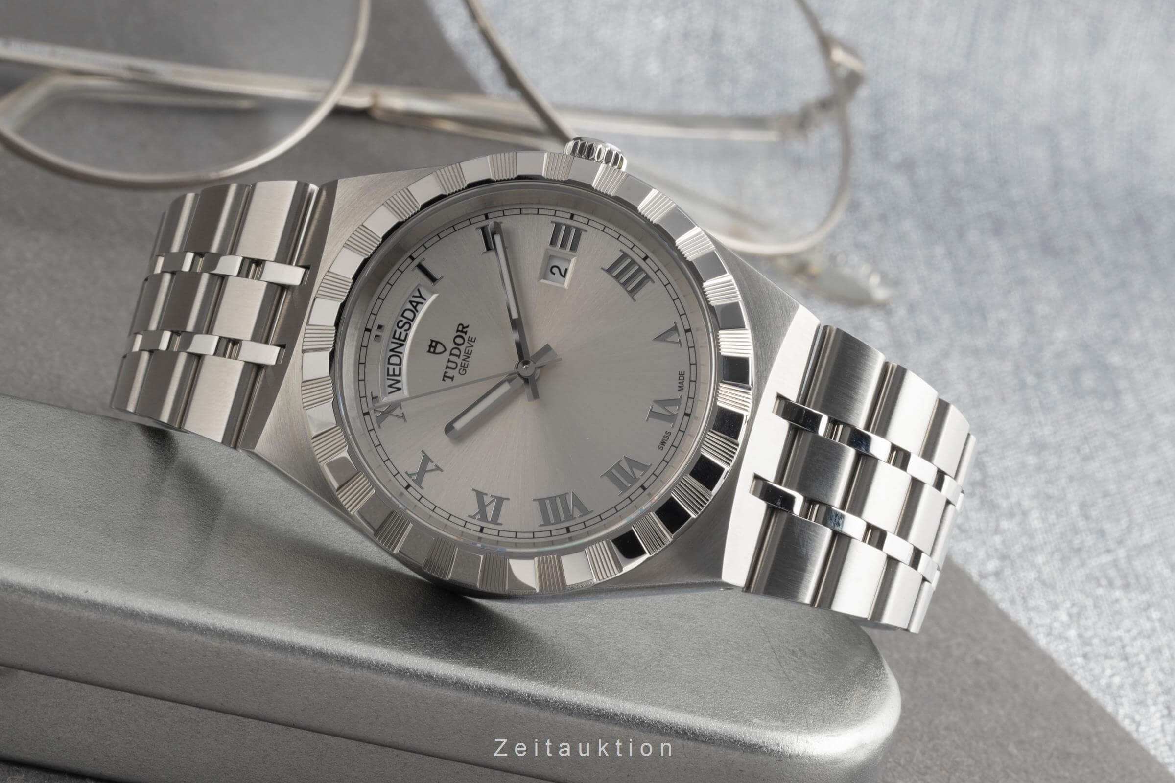 Tudor Royal steel automatic men's watch 28600  [2501696] - Image 3