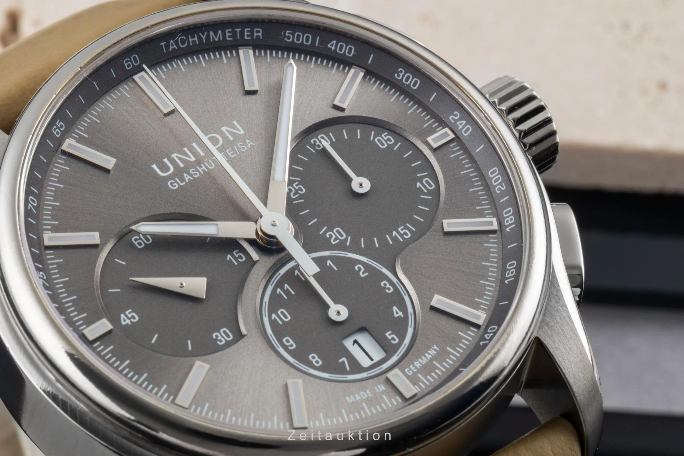 Union Glashütte Belisar chronograph titanium automatic men's watch D002.427.46.081.00  [2506158] - Image 15