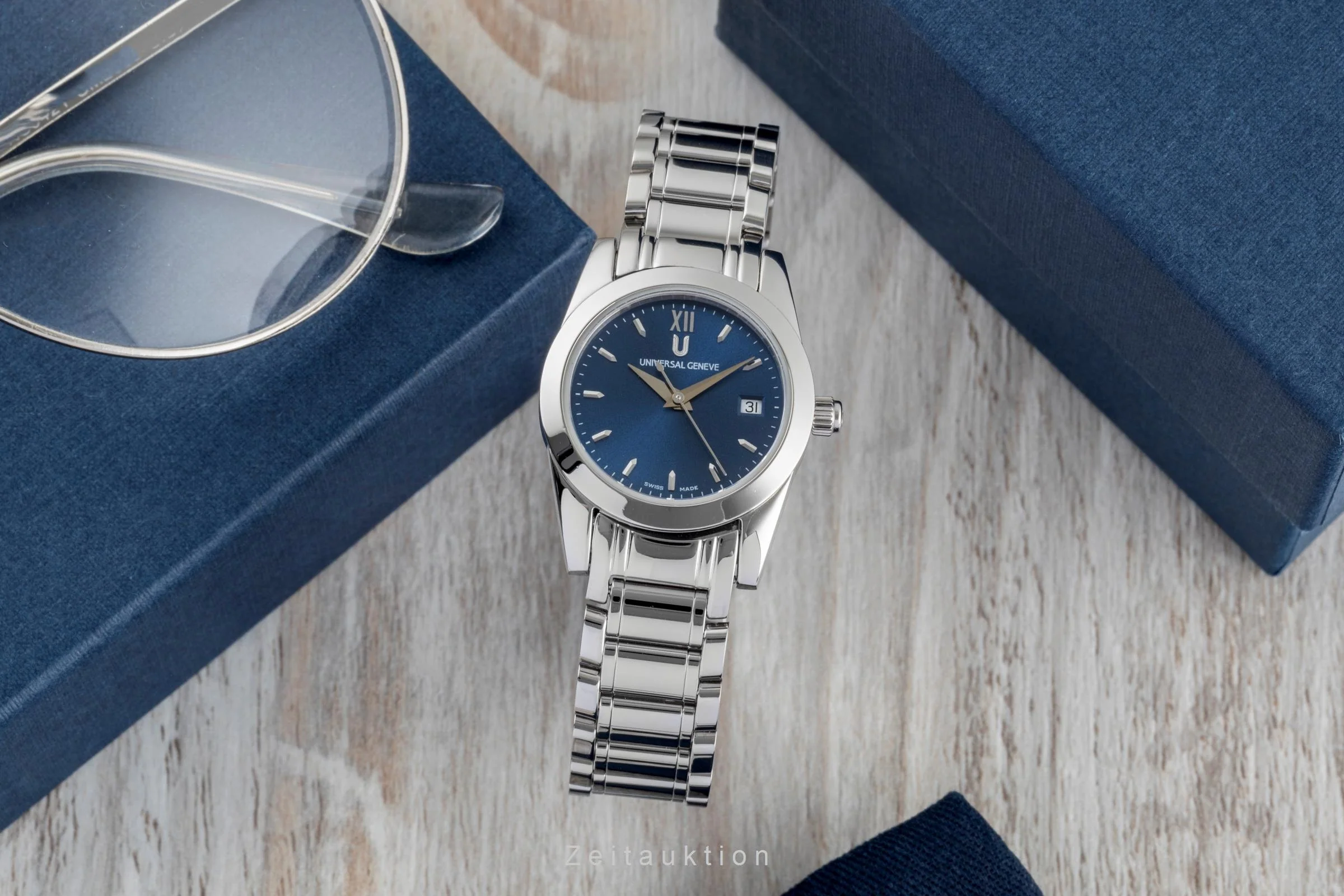Universal Geneve steel quartz women's watch 818.610  [2600038] - Image 4