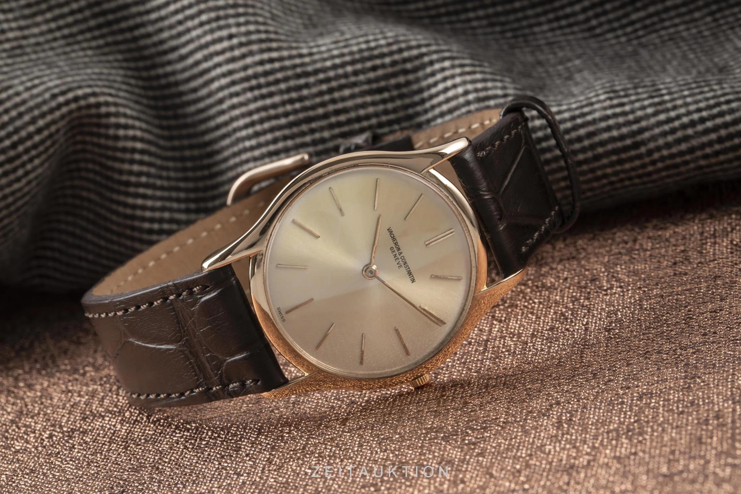 Vacheron & Constantin 18 ct red gold manual winding men's watch 4962 Vintage  [2100175] - Image 2