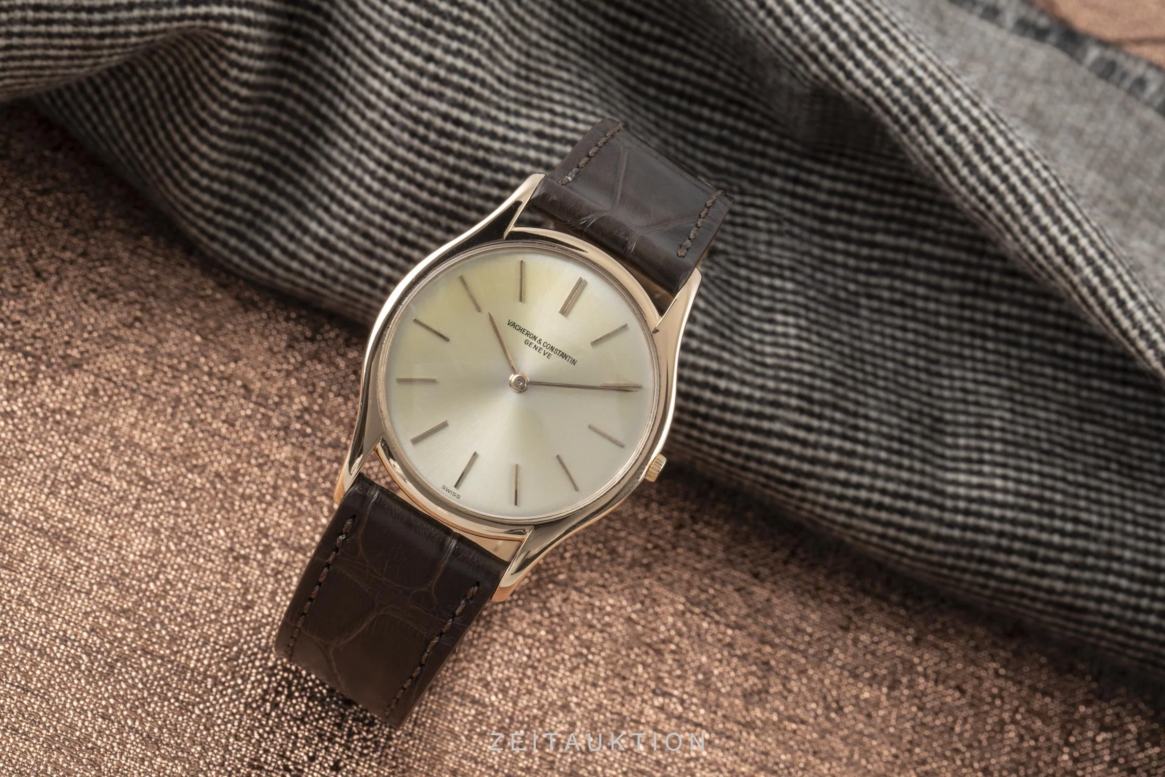 Vacheron & Constantin 18 ct red gold manual winding men's watch 4962 Vintage  [2100175] - Image 3