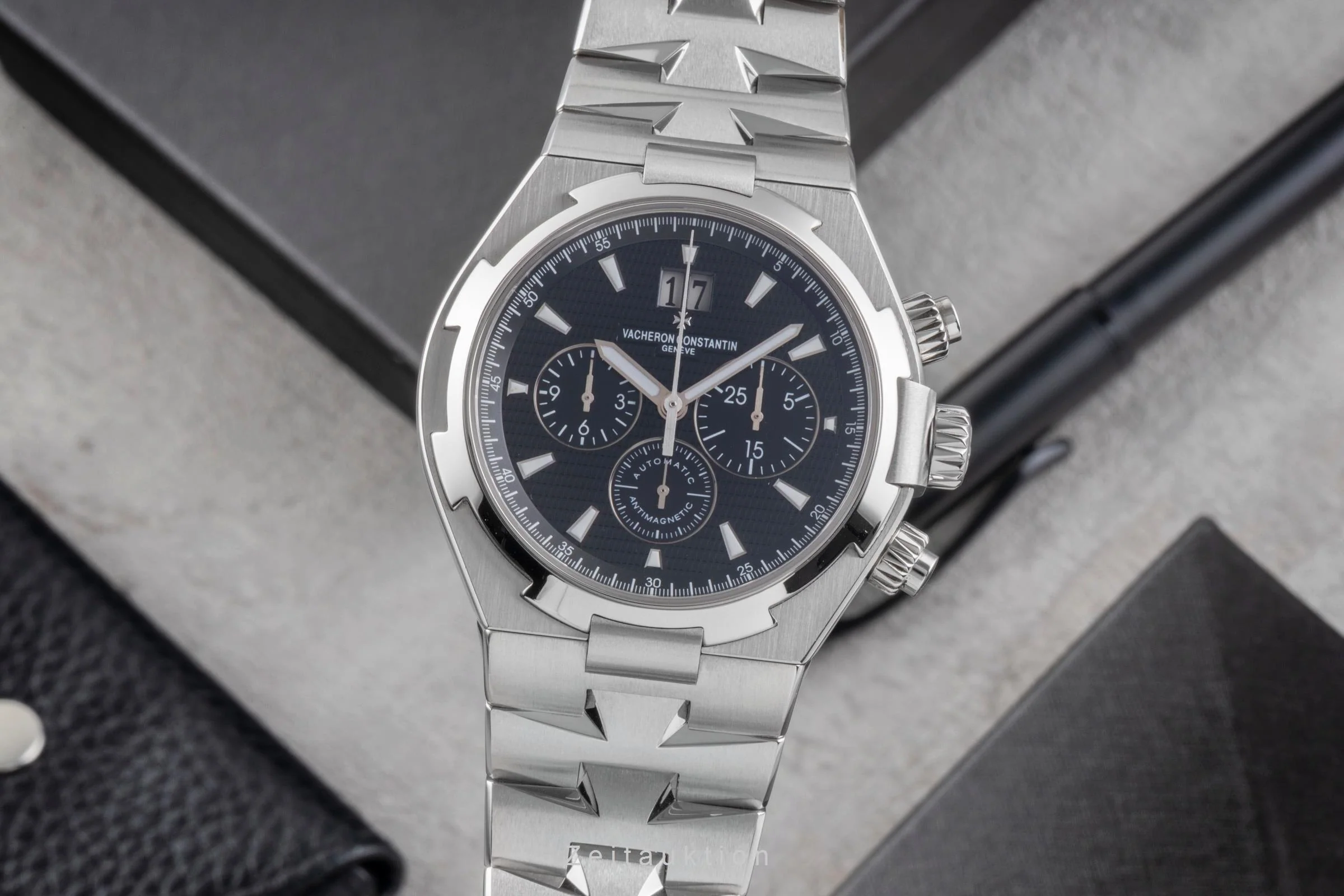 Vacheron & Constantin Overseas chronograph steel automatic men's watch 49150/B01A-9097  [2505687] - Image 2