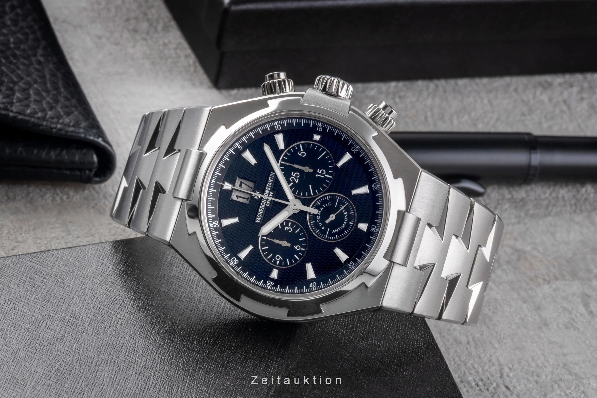 Vacheron & Constantin Overseas chronograph steel automatic men's watch 49150/B01A-9097  [2505687] - Image 3
