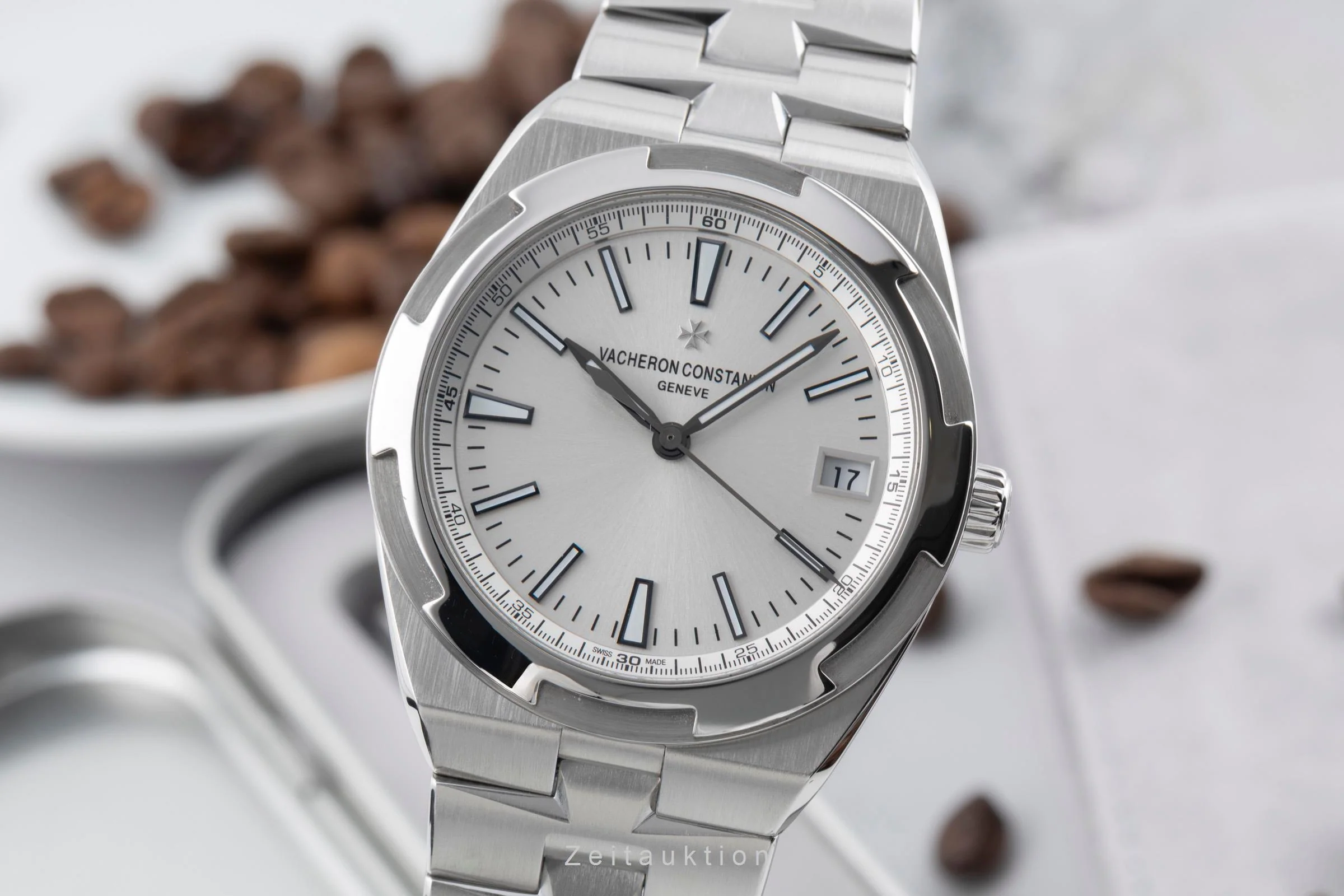 Vacheron & Constantin Overseas steel automatic men's watch 4500V/110A-B126 LP: 27900EUR  [2601189] - Image 2