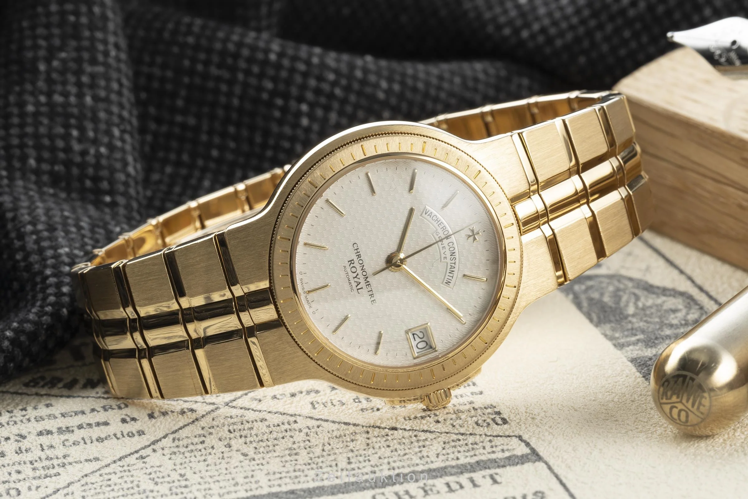 Vacheron & Constantin Phidias 18 ct gold automatic men's watch 47020/967J-7   [2106670] - Image 2