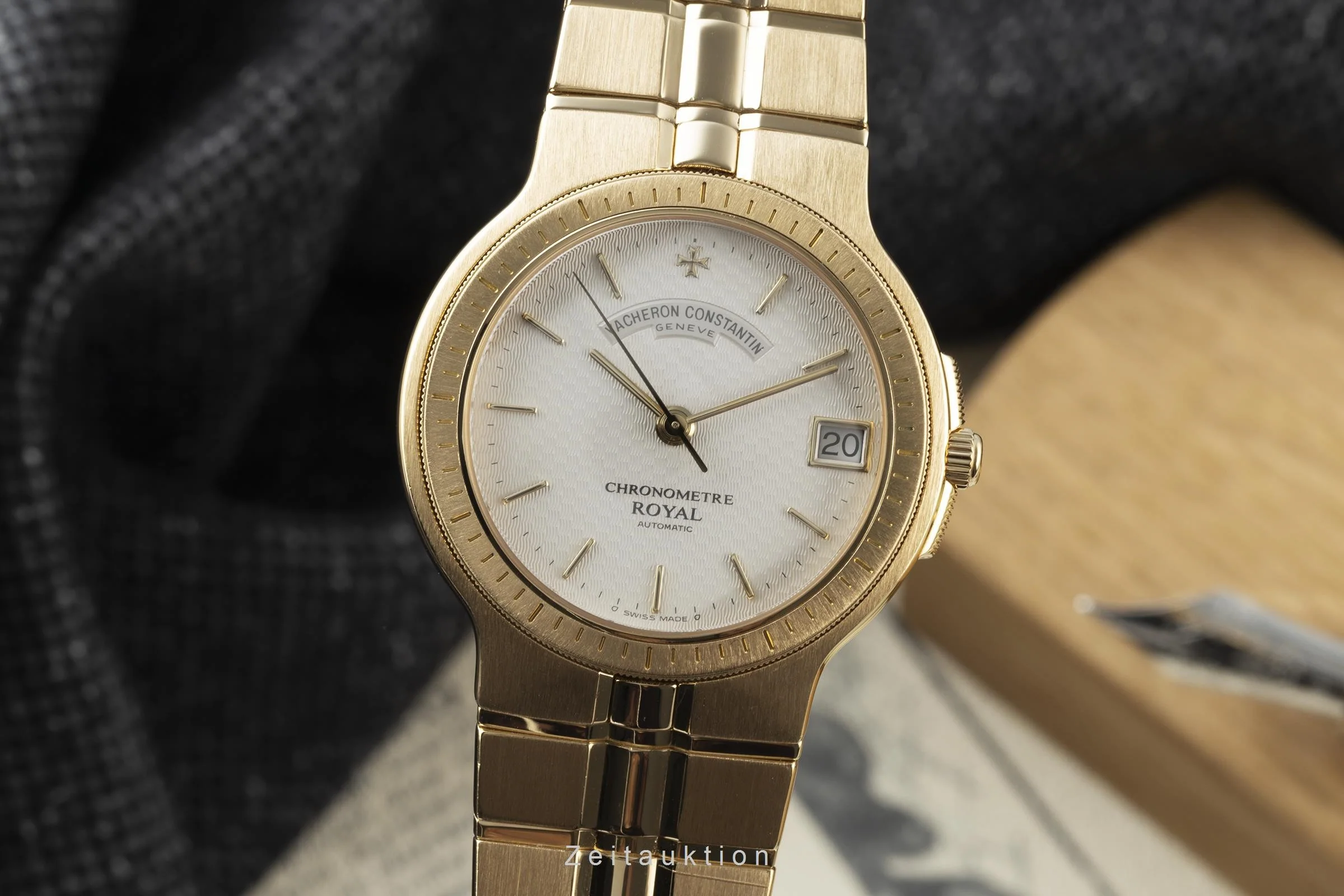 Vacheron & Constantin Phidias 18 ct gold automatic men's watch 47020/967J-7   [2106670] - Image 3